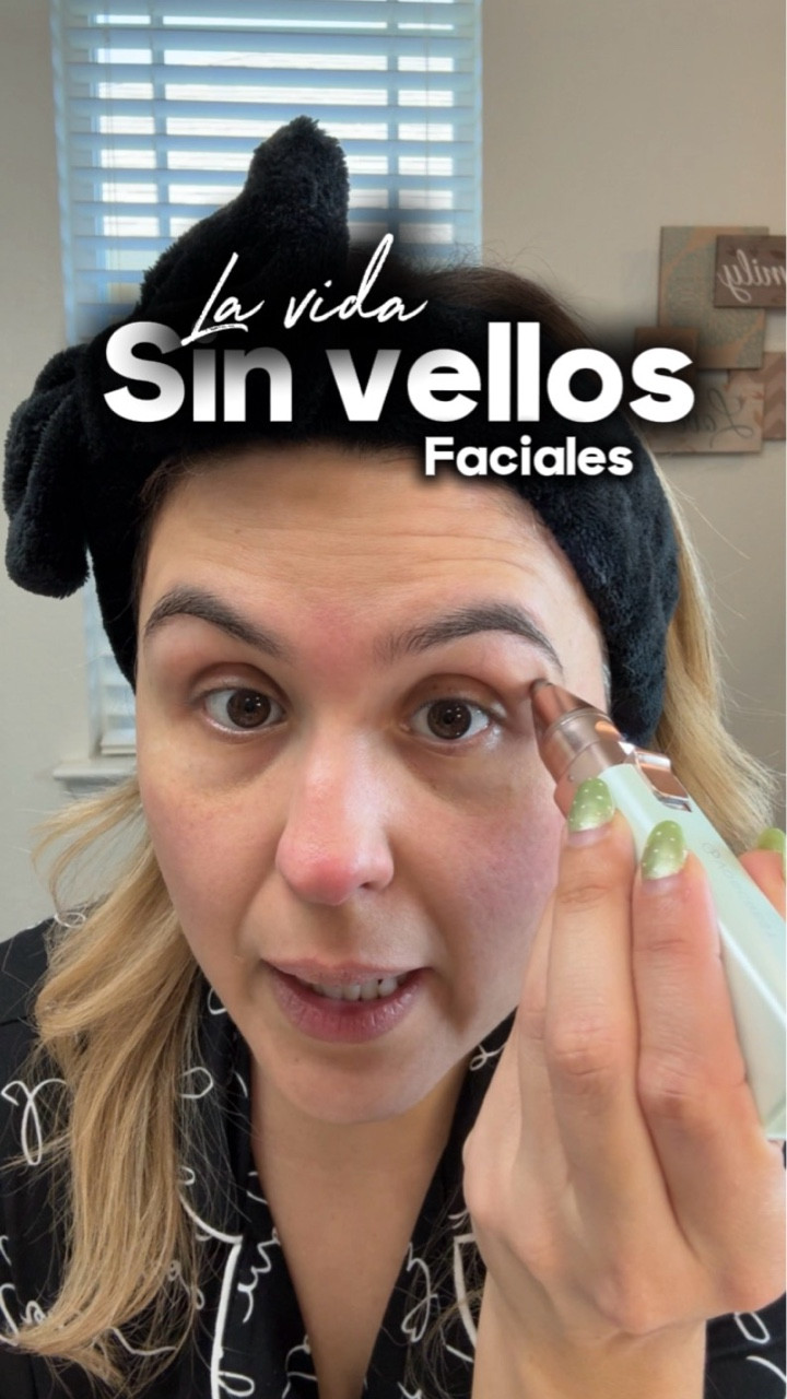 Por una vida sin vellos faciales! Comenta SHOP para el link
Esto me ha salvado muchas veces.
Es muy fácil de usar y de guardar
#vello #facialhair #facialhairremoval 
#hairtrimmer #women 
@vg_vogcrest
