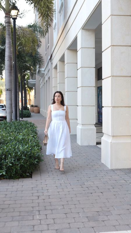 I love these white floral dress! Perfect to wear as resortwear or for brunch date! #travellook #petitestyle #springfashion #outfitidea

#LTKstyletip #LTKworkwear #LTKSeasonal
