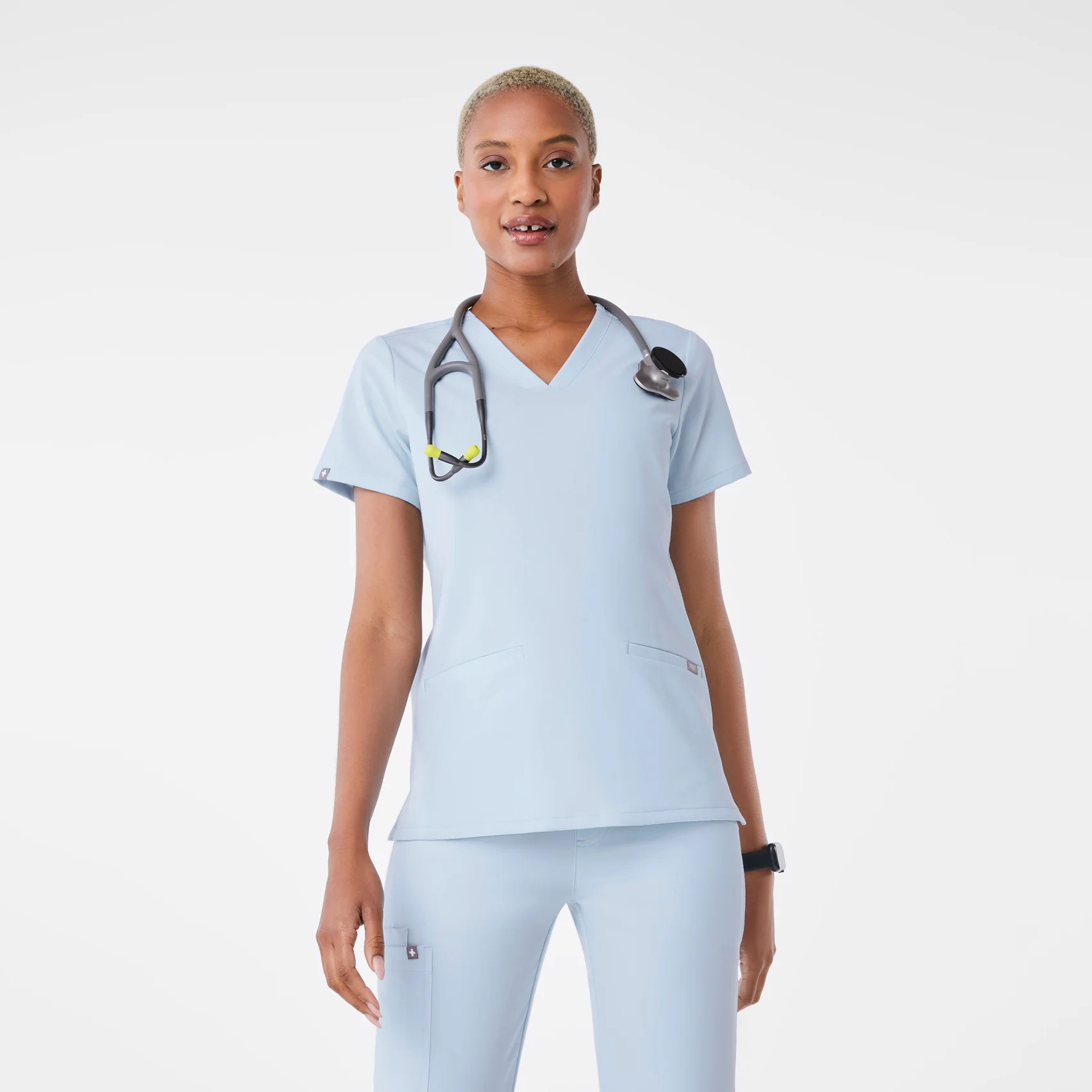 Women's Casma Three-Pocket Scrub Top™ - Open Skies · FIGS | FIGS