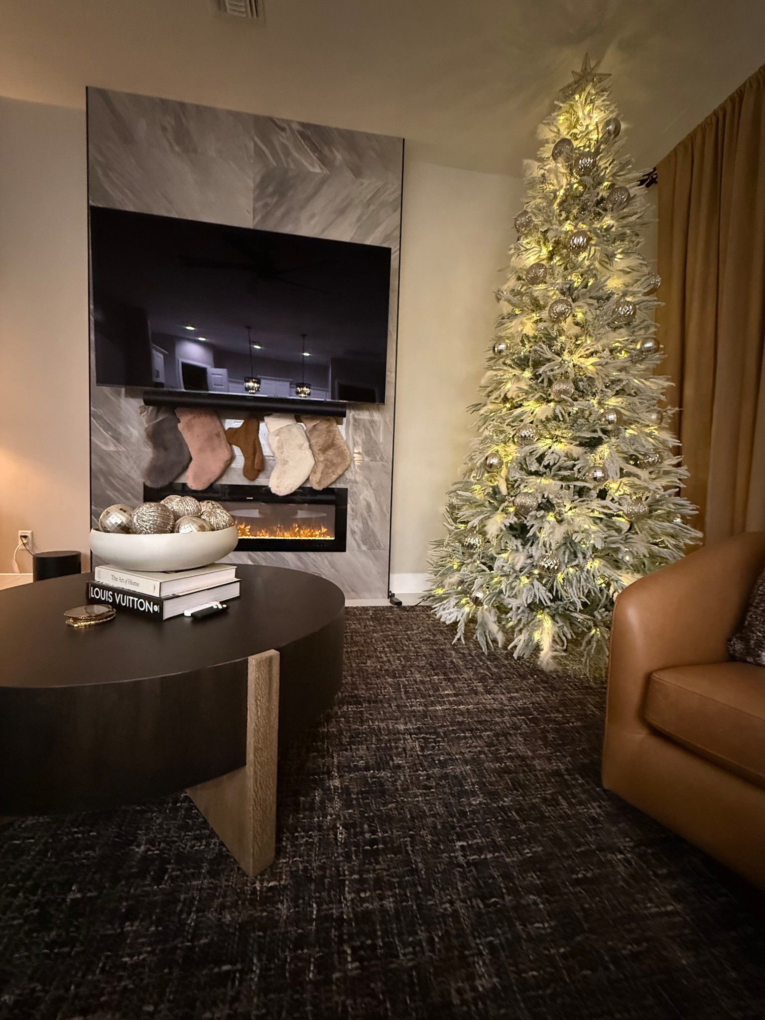 cozy glam holiday goals 🎄✨ every single piece in this setup is linked on my LTK — tree, stockings, décor + all the cozy details you’ve been searching for 🤍 #ltkhome #holidaydecor #neutralchristmas