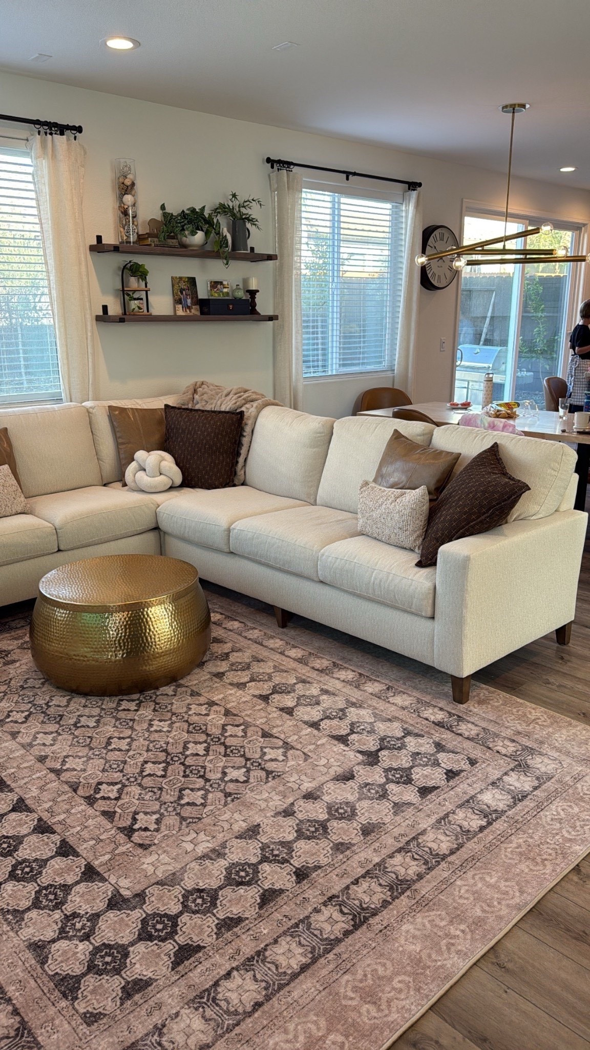 

Living room refresh ✨✨

Light fixture, Pillows, decorative pillows, throw blanket, accent pillows
Area rug, ruggable, Courtney Hamilton

#LTKOver40 #LTKBeauty #LTKHome