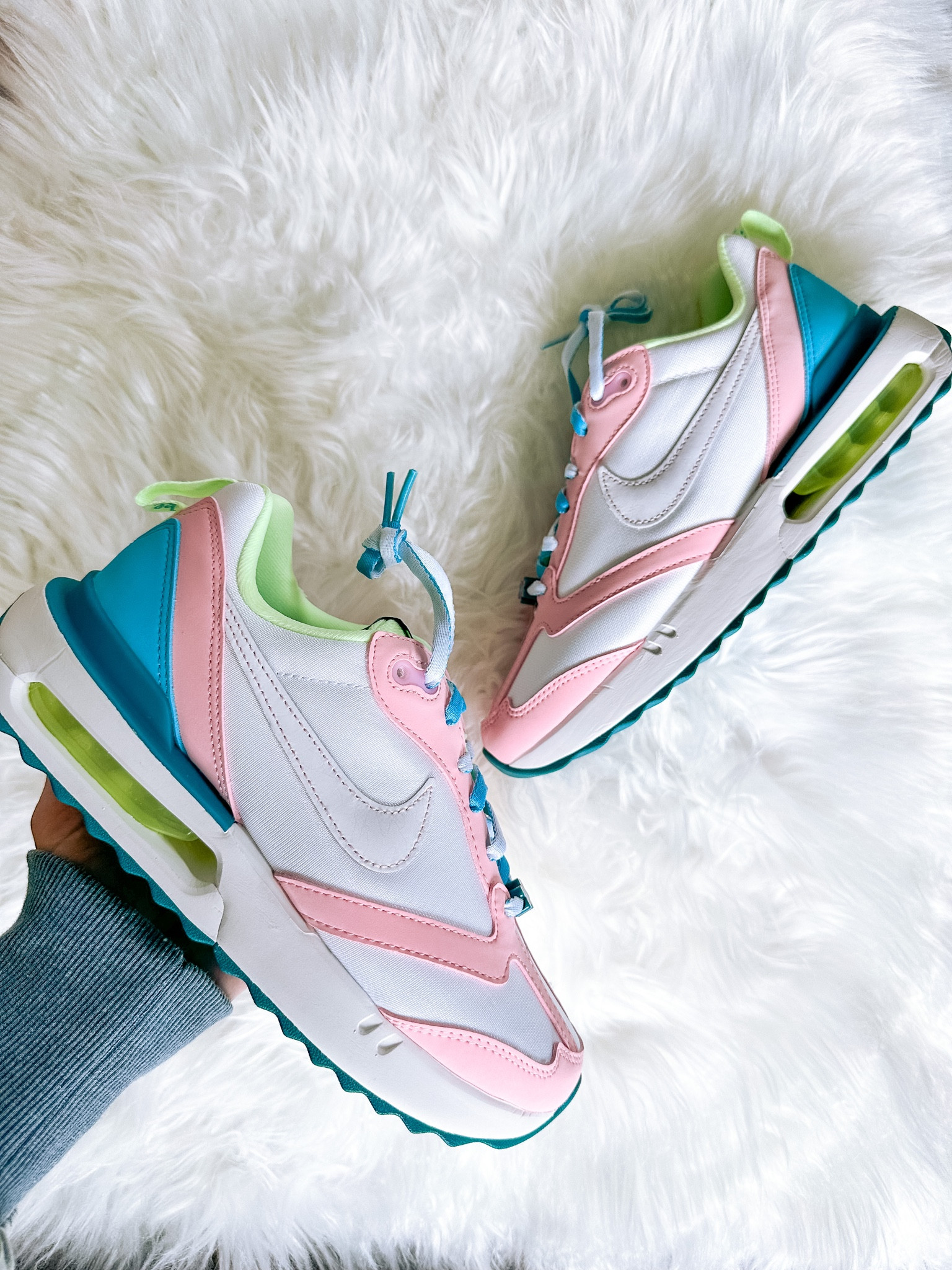 Pink and blue sneakers

#LTKsalealert #LTKunder100 #LTKshoecrush
