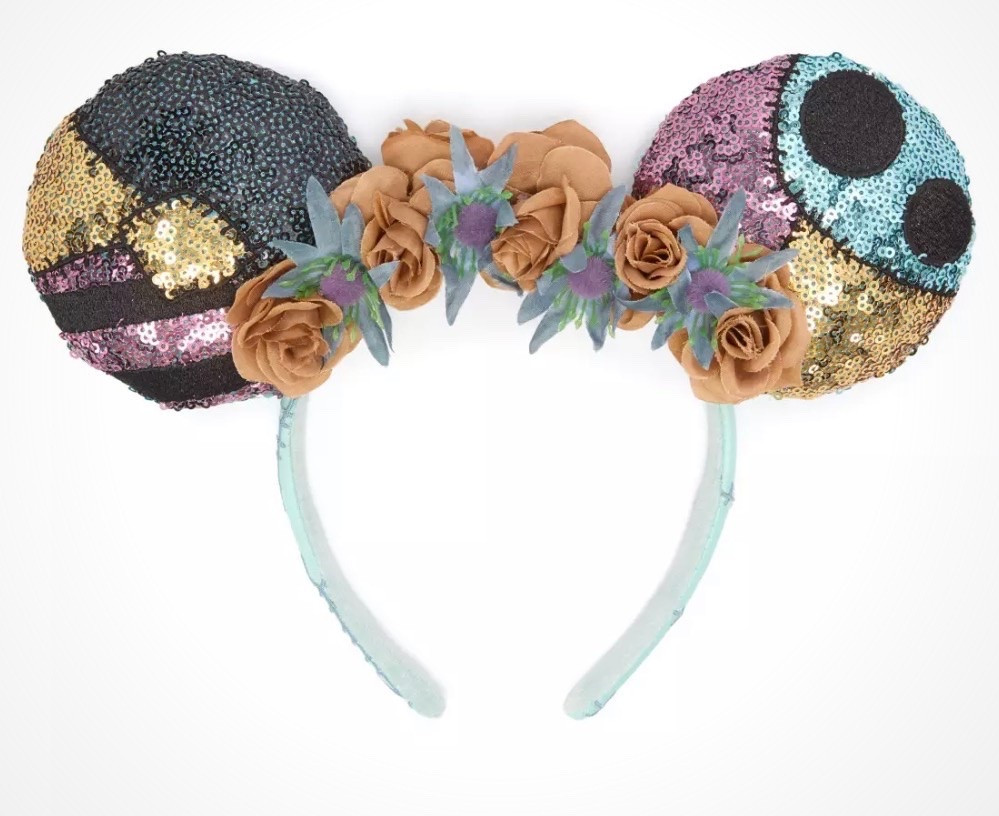 Nightmare before Christmas collection is now online! New ears, bag charms, tees and more 🙌🎃

#LTKSeasonal #LTKootd