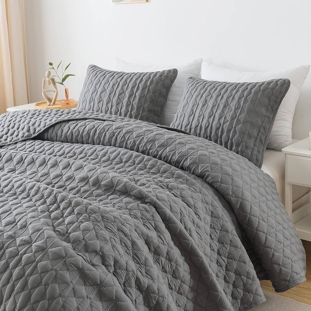 Dark Grey Quilt King Size Bedding Sets with Pillow Shams, Lightweight Soft Bedspread Coverlet, Qu... | Amazon (US)
