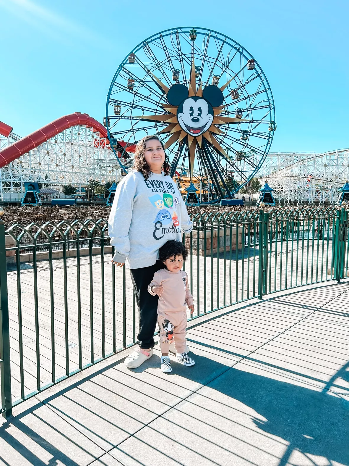 Disneyland Outfits: What to Wear to Disneyland Christmas
