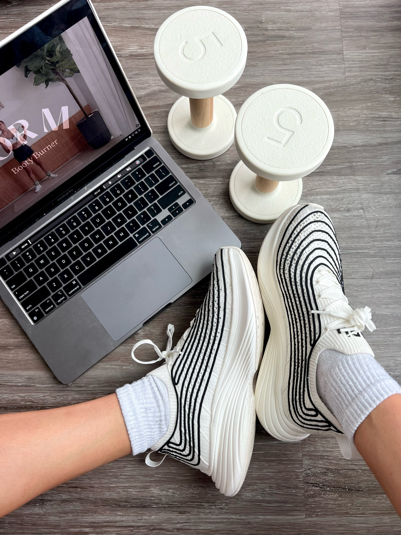 my favorite workout shoes! 

APL, workout shoes, fitness, gym ootd

#LTKfitness #LTKshoecrush #LTKActive