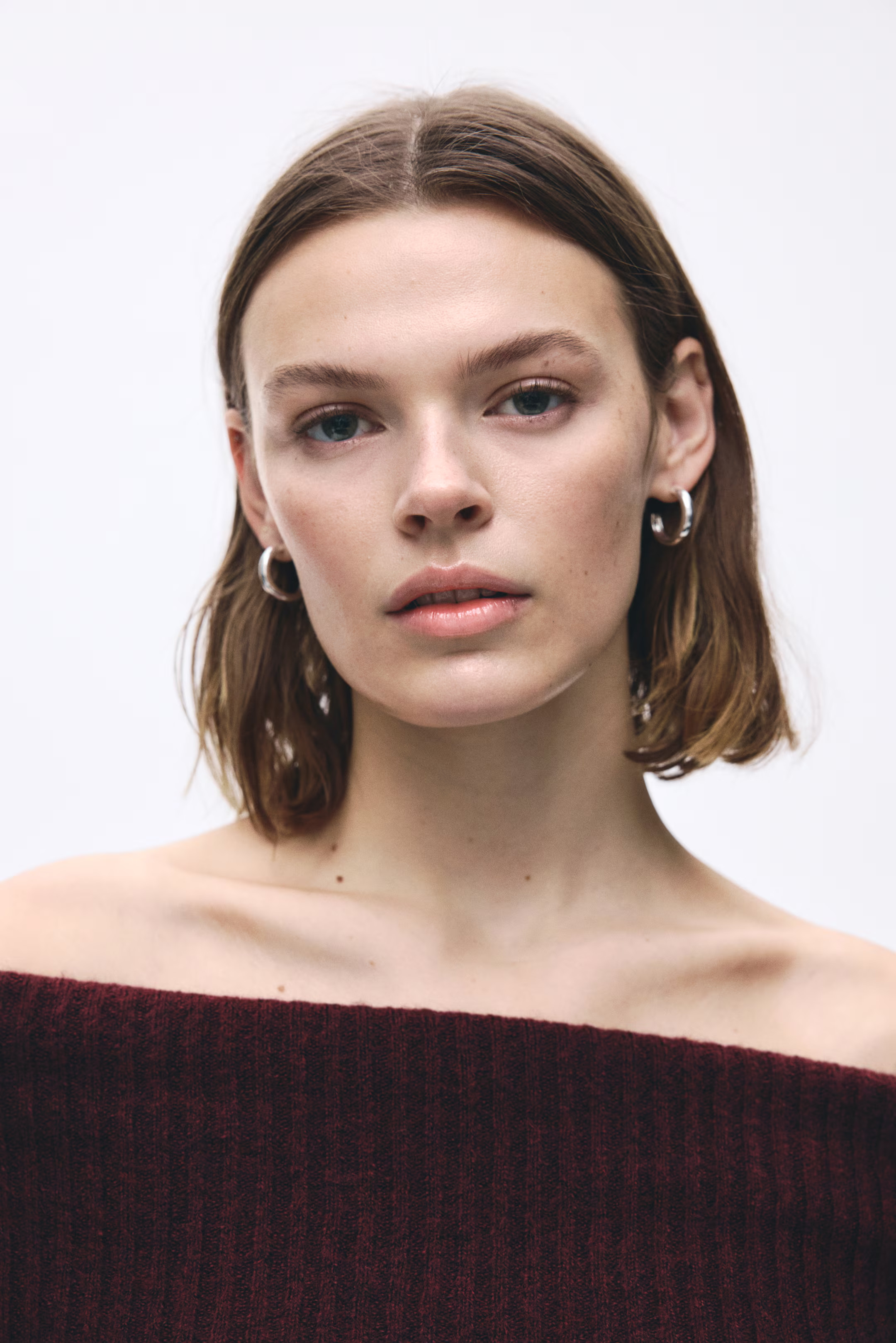 Off-the-shoulder jumper | H&M (UK, MY, IN, SG, PH, TW, HK)