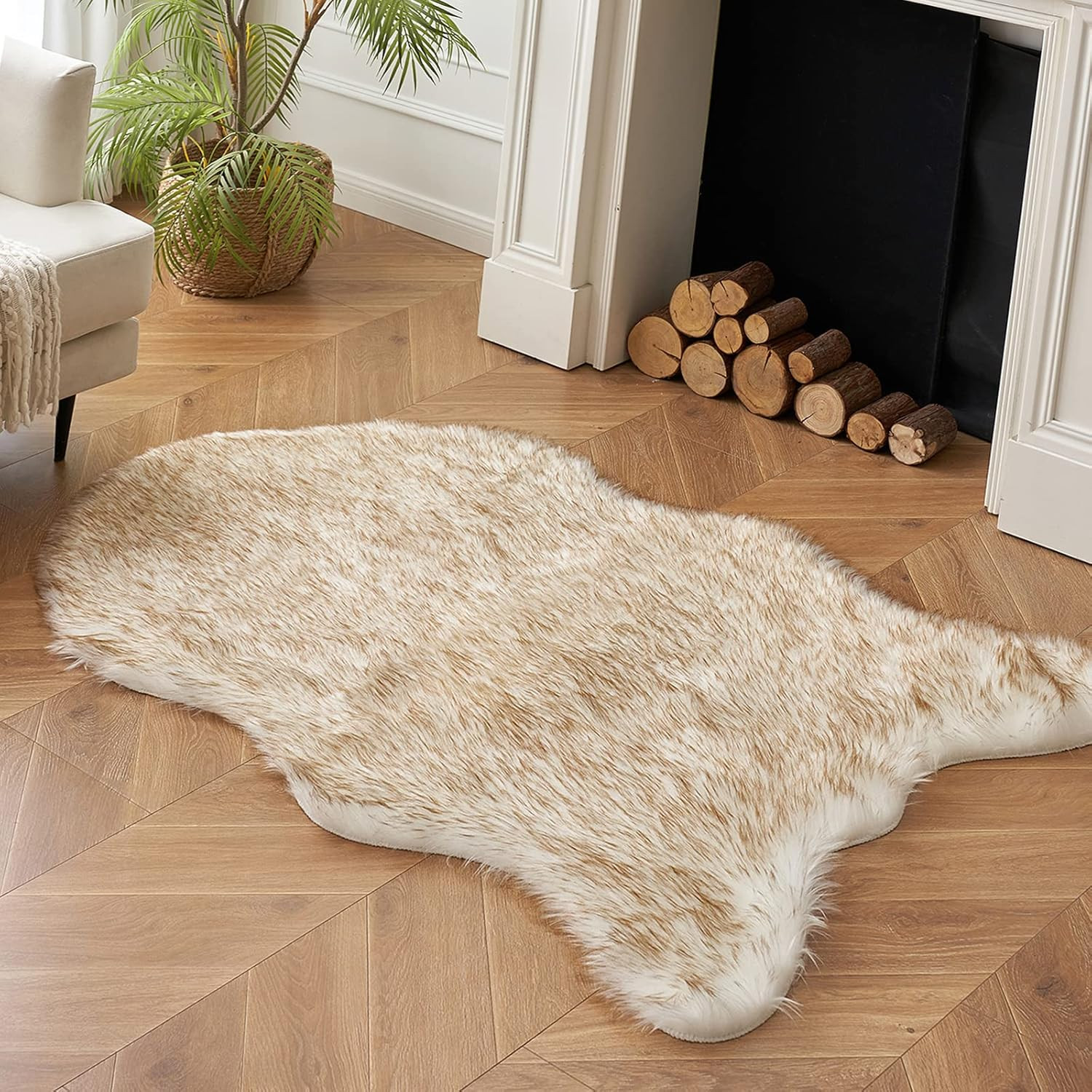 MIULEE 3x5 Feet Faux Fur Sheepskin Rug, Luxury Fluffy Area Rugs - Super Soft Decorative Shag Carp... | Amazon (US)