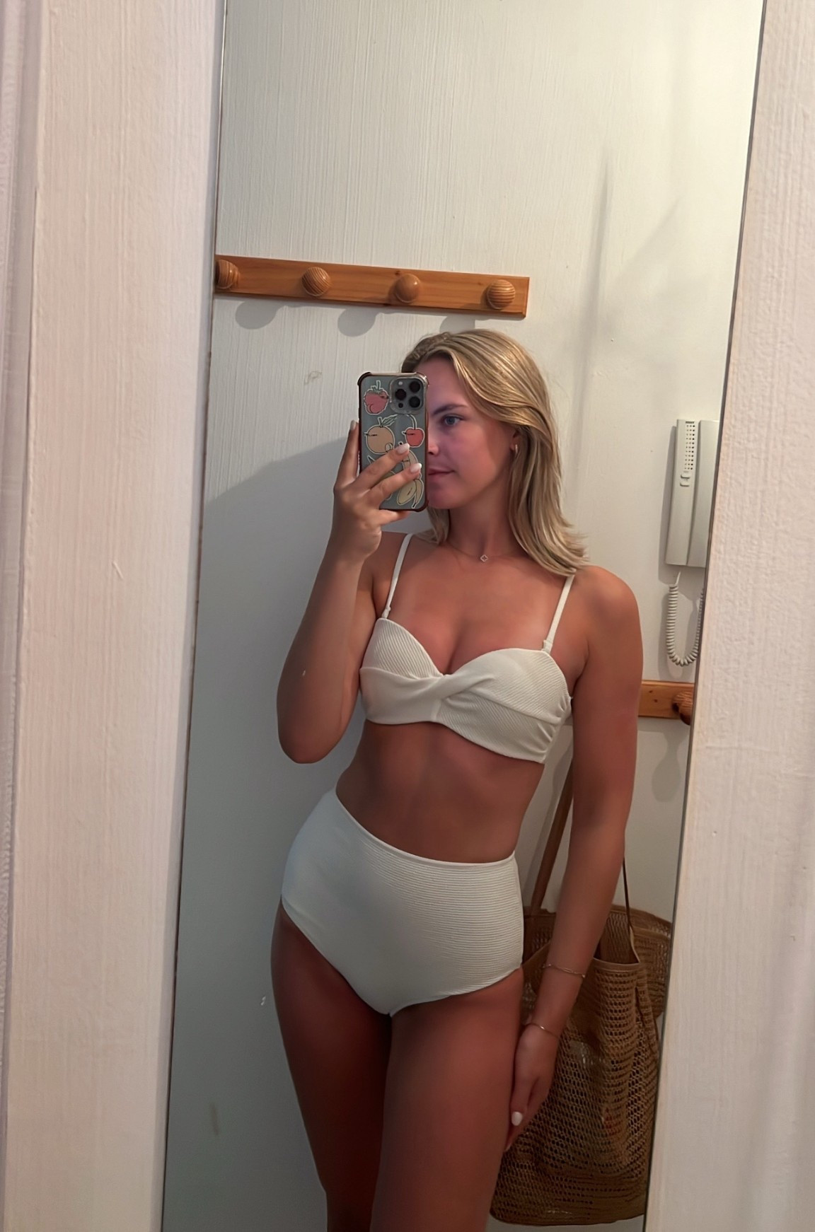 A little high-waist moment 👙

#LTKsummer #LTKswimwear #LTKeurope