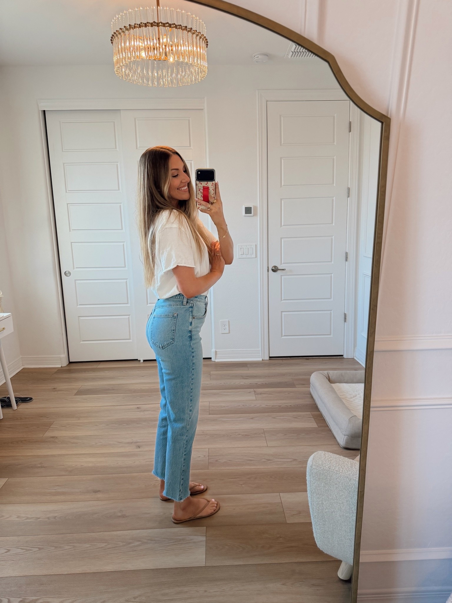 The bestttt jeans!!! Wearing a 27 short so they’d be cropped on me! Use code AFSUMMER for extra 15% off