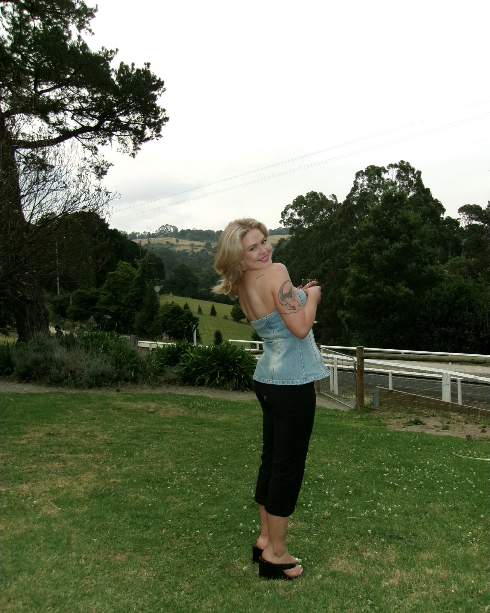 jeans and a nice top but uno reverse it 🤌 

#LTKsummer #LTKaustralia #LTKdatenight