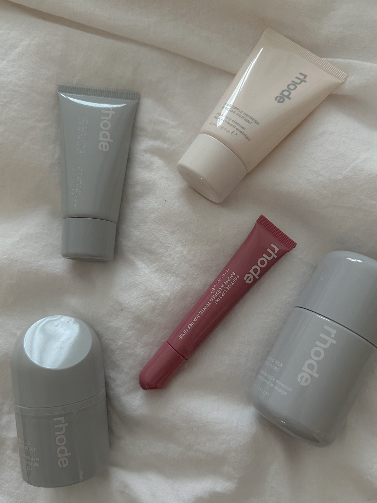 My Rhode starter kit 🩷 I bought the mini kit but couldn’t resist adding the lip treatment in salty tan 😋



#LTKBeauty #LTKGiftGuide #LTKmorningroutine