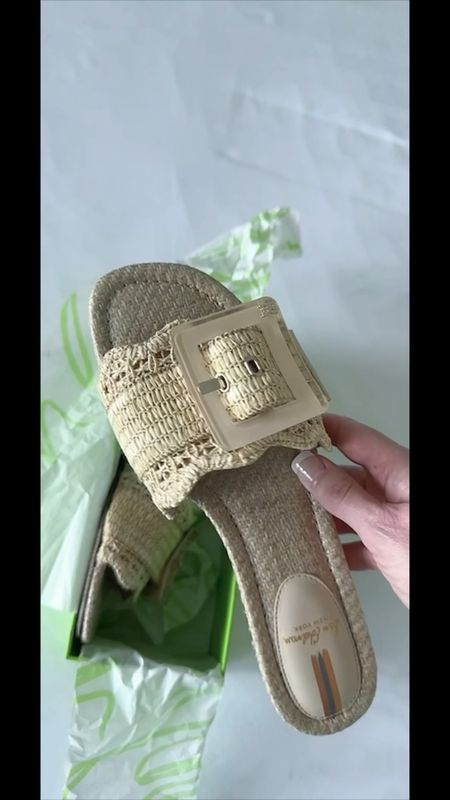 These Sam Edelman Bambi raffia slide sandals are just lovely!  I included these shoes in the French Minimalist Summer 2024 capsule wardrobe!

They have an adjustable buckle, are very comfy and they fit true to size.

You can try them FREE for 7 days on Amazon, with fast shipping! 😀