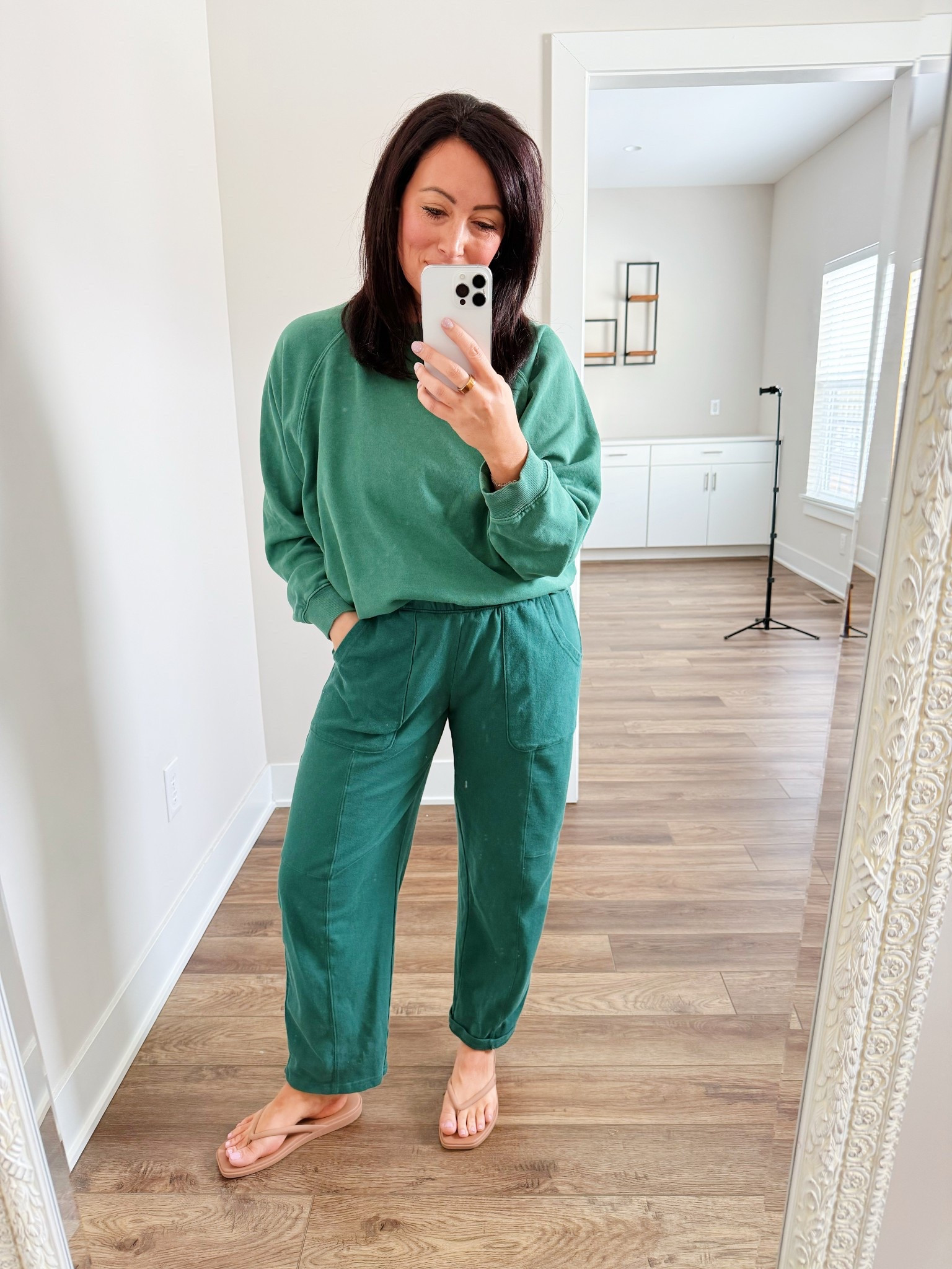 OLD NAVY HAUL
• medium sweatshirt 
• medium pants 
• sandals true to size 


#LTKdayinmylife #LTKMidsize #LTKPetite