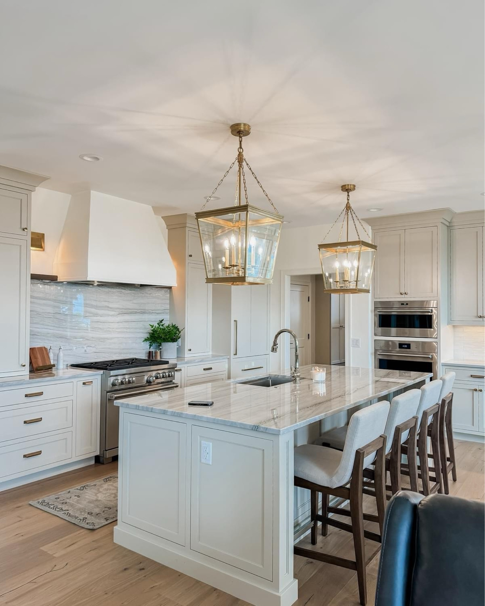 These pendants from Visual Comfort are gorgeous and the perfect addition to any hosting space. 

#LTKHome