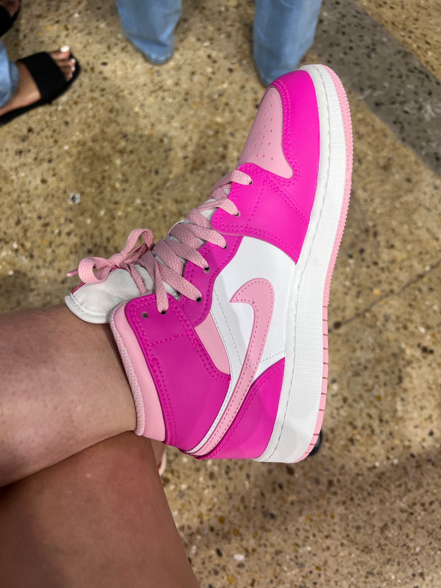 Bright pink hotsell air jordans