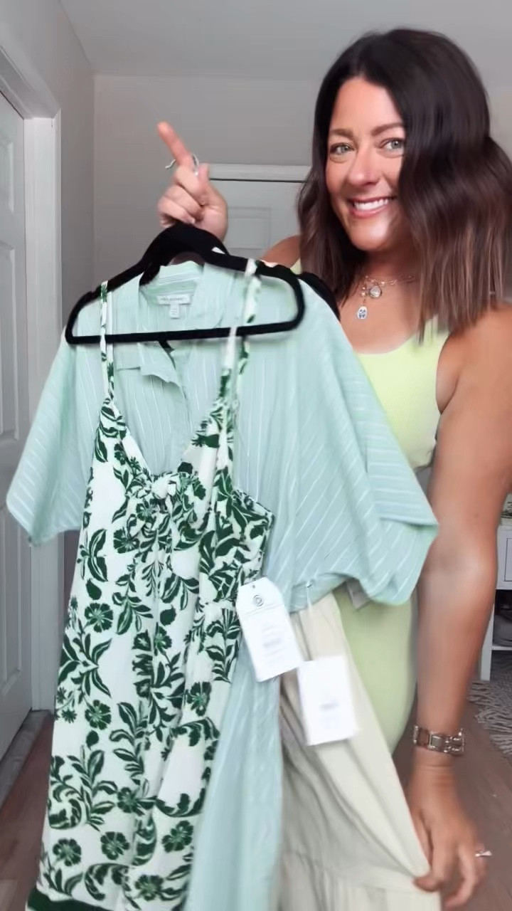 3 dresses. All under $25. From Walmart. 🤯
Tell me why these look SO much more expensive than they are?!
Perfect for Mother’s Day, vacations, or just an easy everyday sundress moment.
Wearing size large in all & I honestly love every single one 💛
Which one is your fave?!

#LTKMothersDay #LTKootd