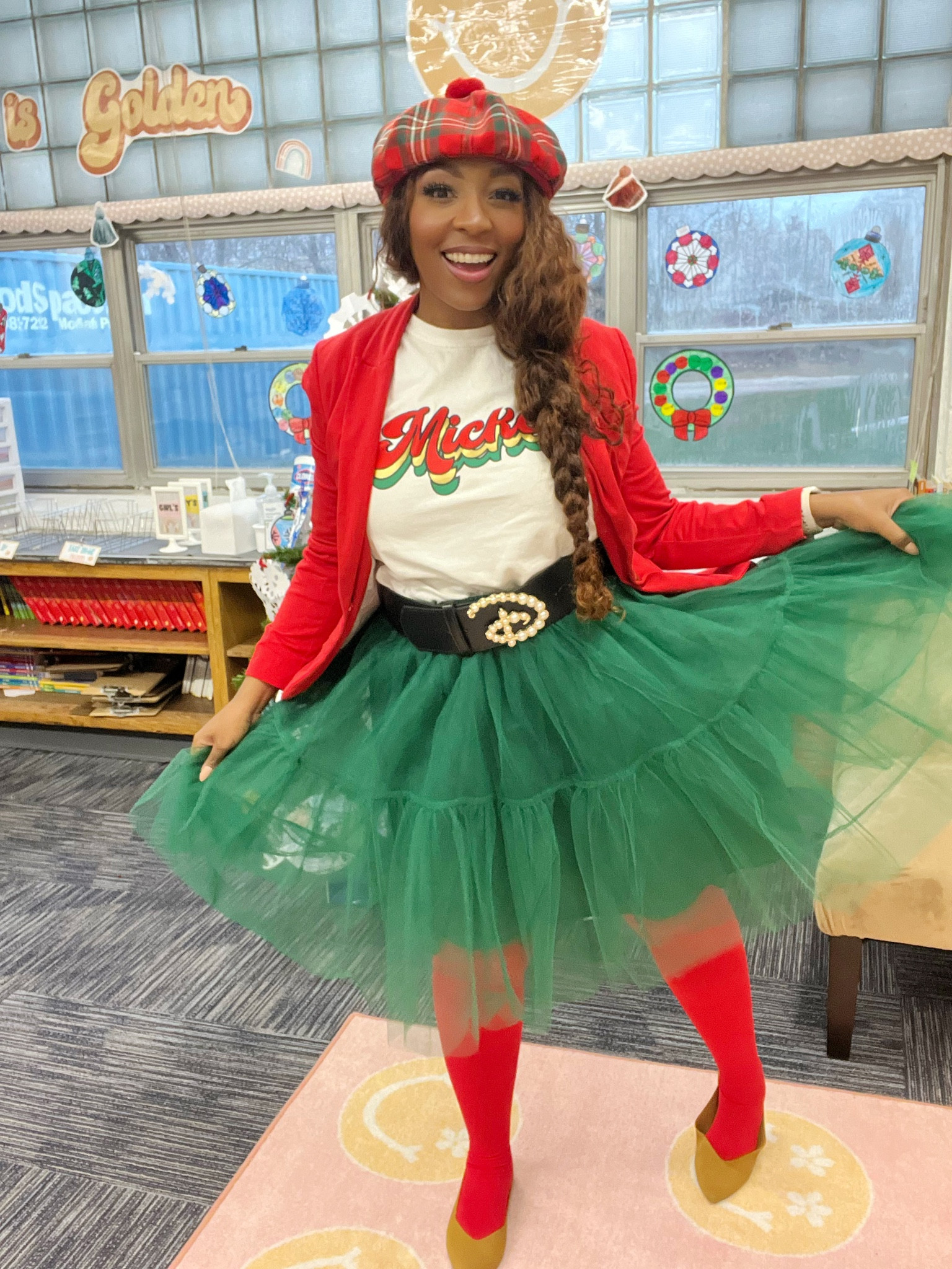 Merry & Bright 🎄
Blazer- L
Skirt-XL