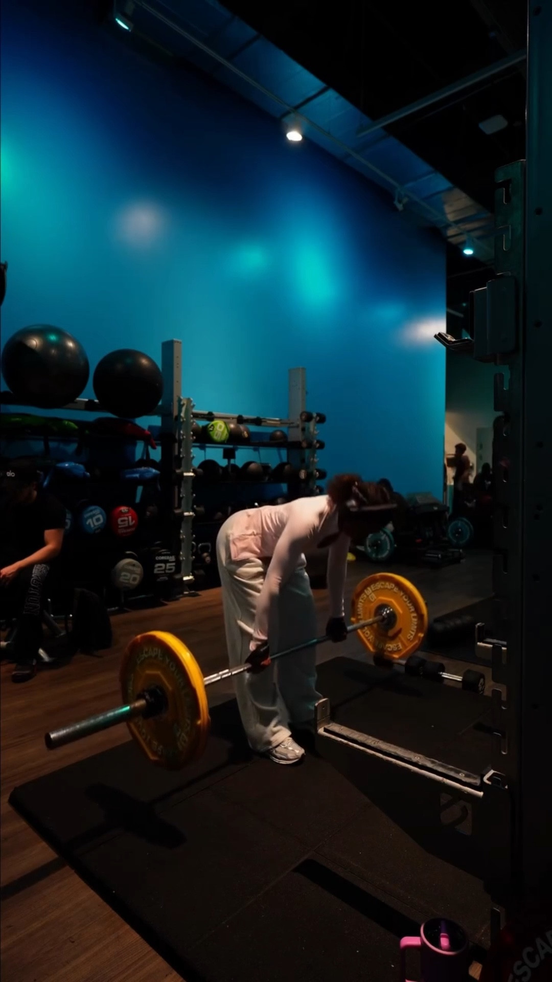 What they don’t show you about Christian engagement season 💍

Single, dating, or engaged where are you in this season?

Gym fit : @oneractive ⭐️🎧
Hair products : @garnierusa 

All products linked on my LTK 🔗

#reels #engaged #fiance💍 #proposal