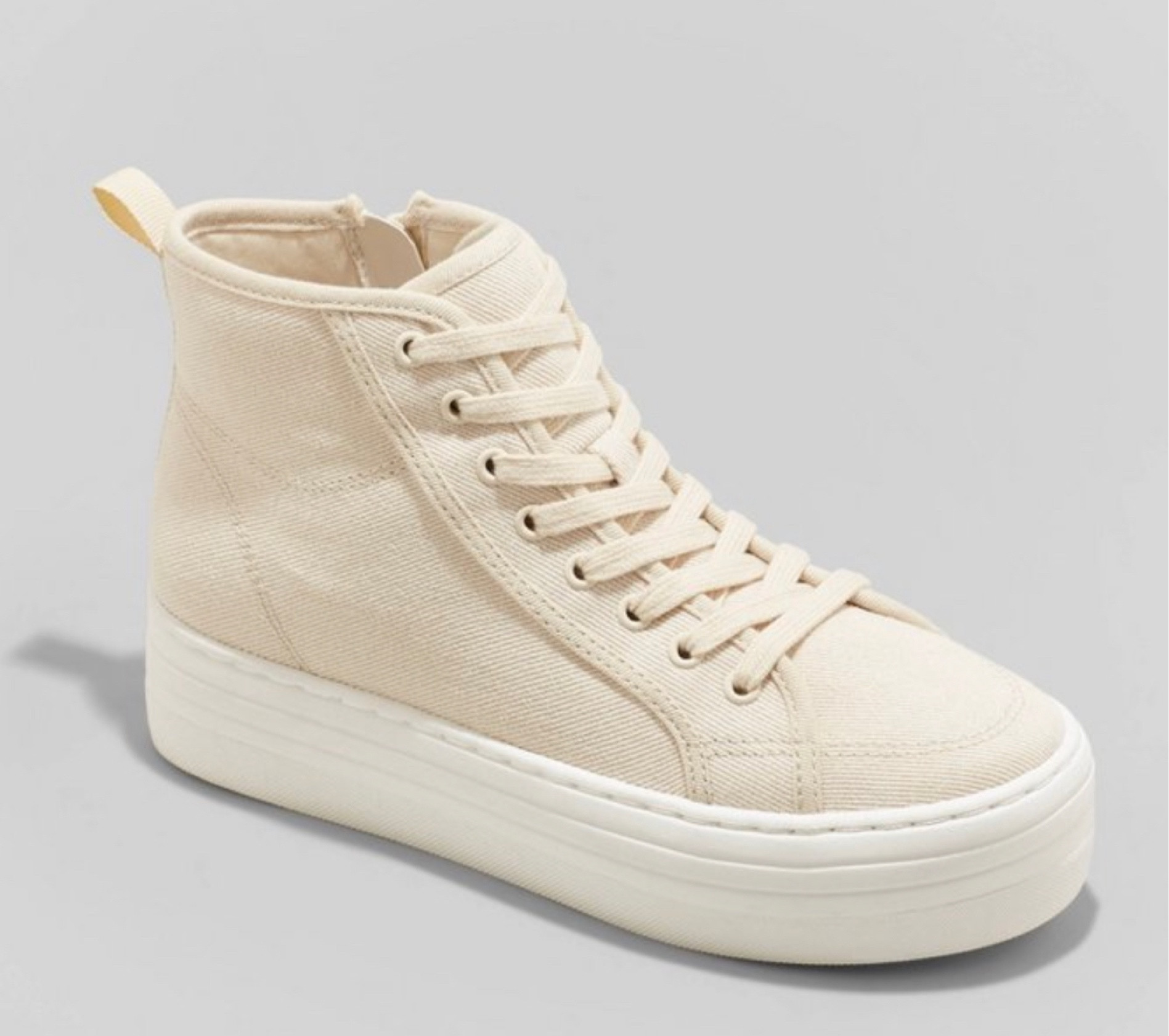 Platform sneakers 🤌🏼

#LTKSale #LTKshoecrush #LTKunder50