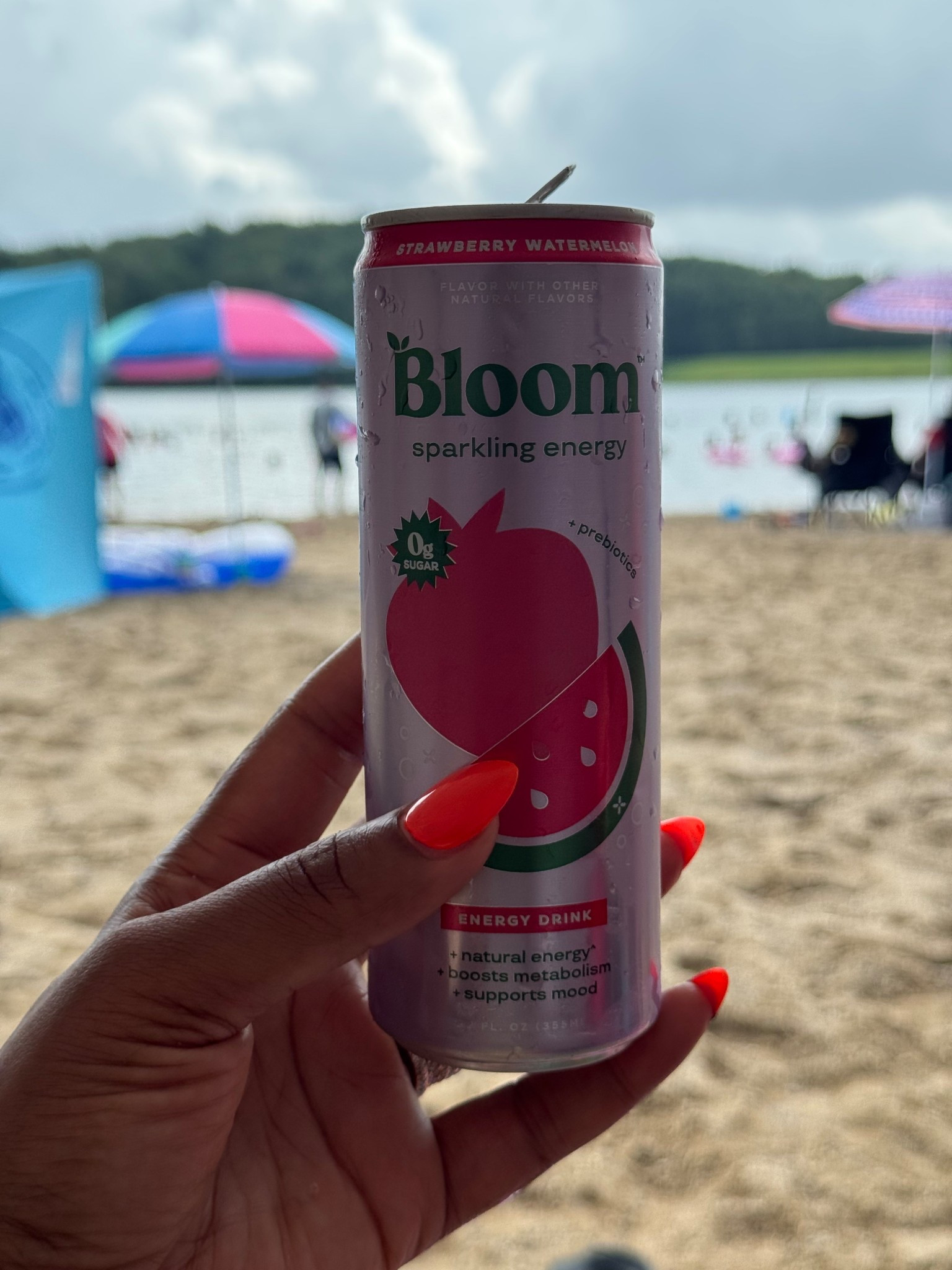 Tastes like summer, feels like energy ✨ Loving this Bloom flavor—so refreshing & guilt-free!

#LTKActive #LTKSaleAlert