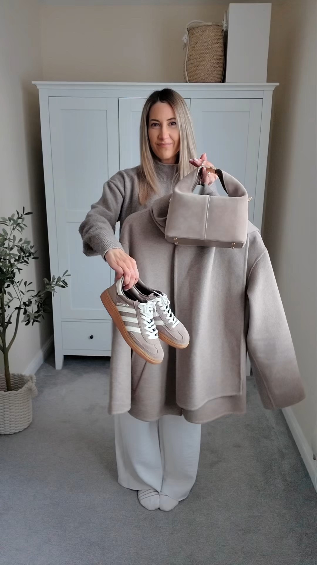 Winter neutrals 🤍  
Scarf coat - ZARA 6318/275

#LTKwinter #LTKpetite #LTKuk

#LTKwinter #LTKpetite #LTKuk