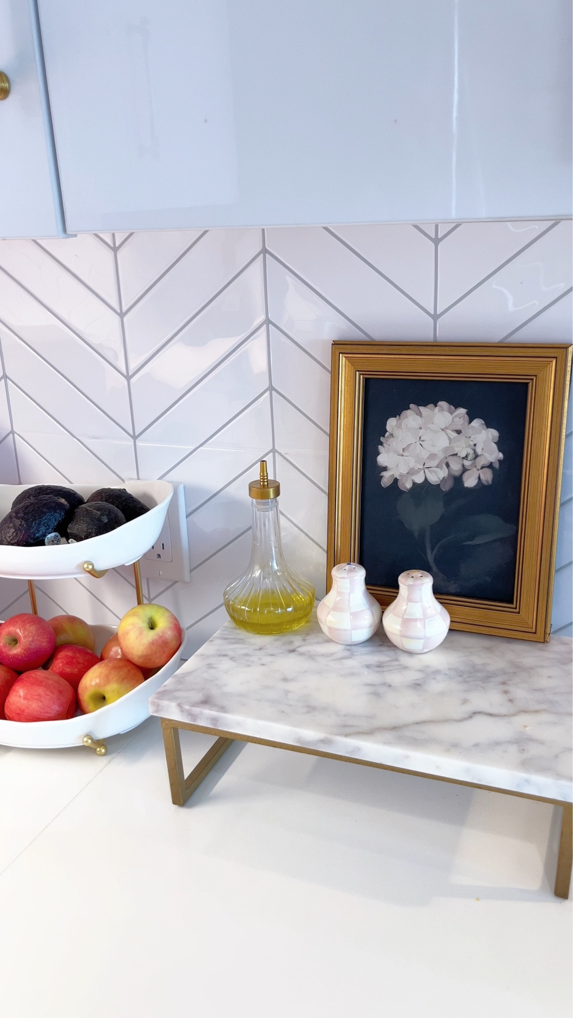 Home lately ✨


Affordable home decor | elevated home decor | elegant home decor | neutral home decor | white home decor | aesthetic home | home finds under $50 | apartment decor | affordable apartment finds | apartment finds | look for less | gift ideas | gold home accents | pretty decor | feminine decor | pretty but practical decor | French inspired decor | French aesthetic | Nancy meyers aesthetic | aesthetic Amazon home finds | style | pink home decor | cozy home | spring decor | renter friendly diy

#LTKHome #LTKdayinmylife