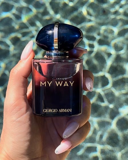 The new My Way Parfum is powerful, elegant, and feminine. Enhanced with vanilla and orange blossom and composed of bright solar tuberose & a blue edgy iris for a contrasted, addictive signature scent. @Armanibeauty shop it at @Sephora #ArmaniBeauty #ArmaniMyWay  #Sephora #liketkit #ad
