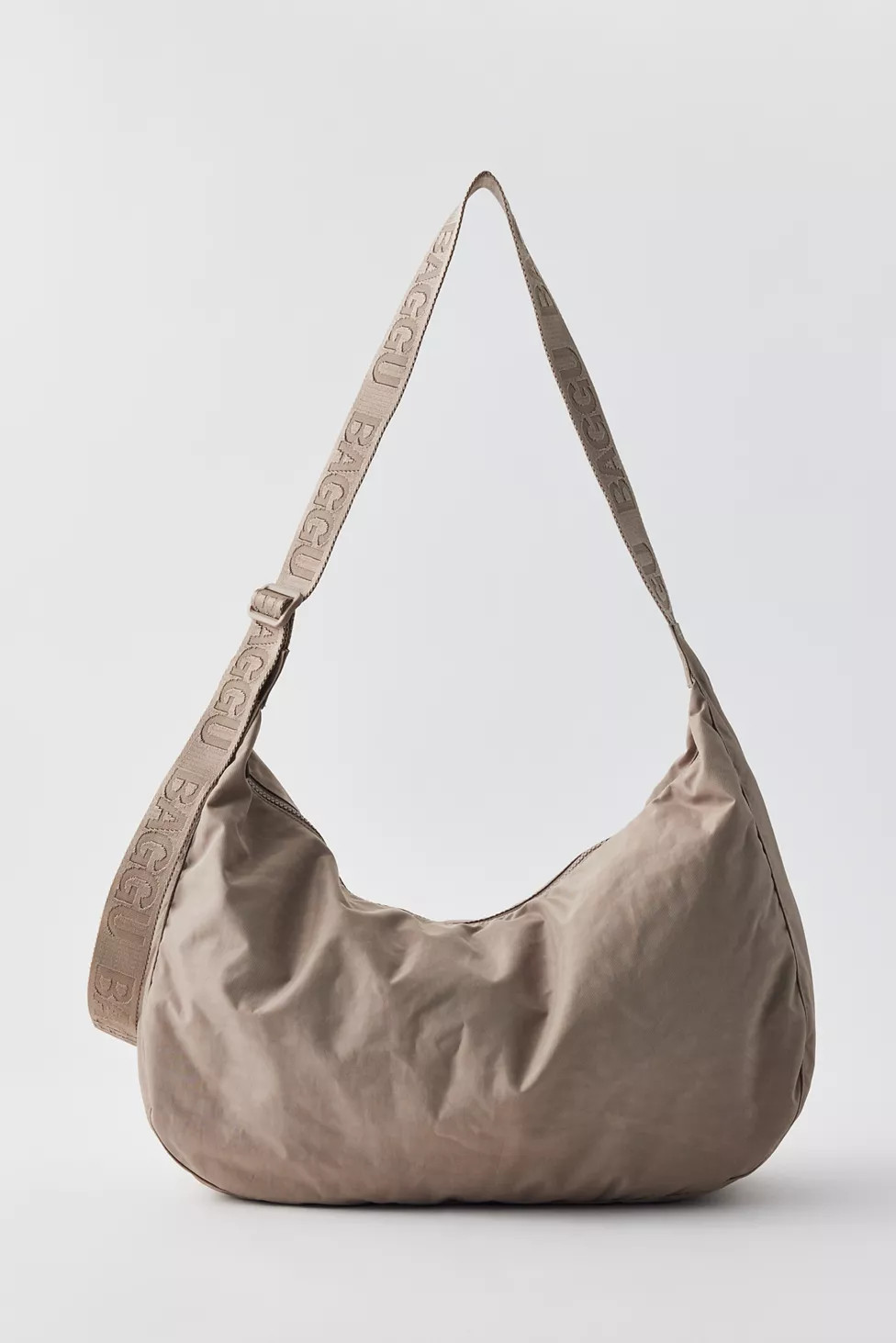 BAGGU Large Nylon Crescent Bag | Urban Outfitters (US and RoW)