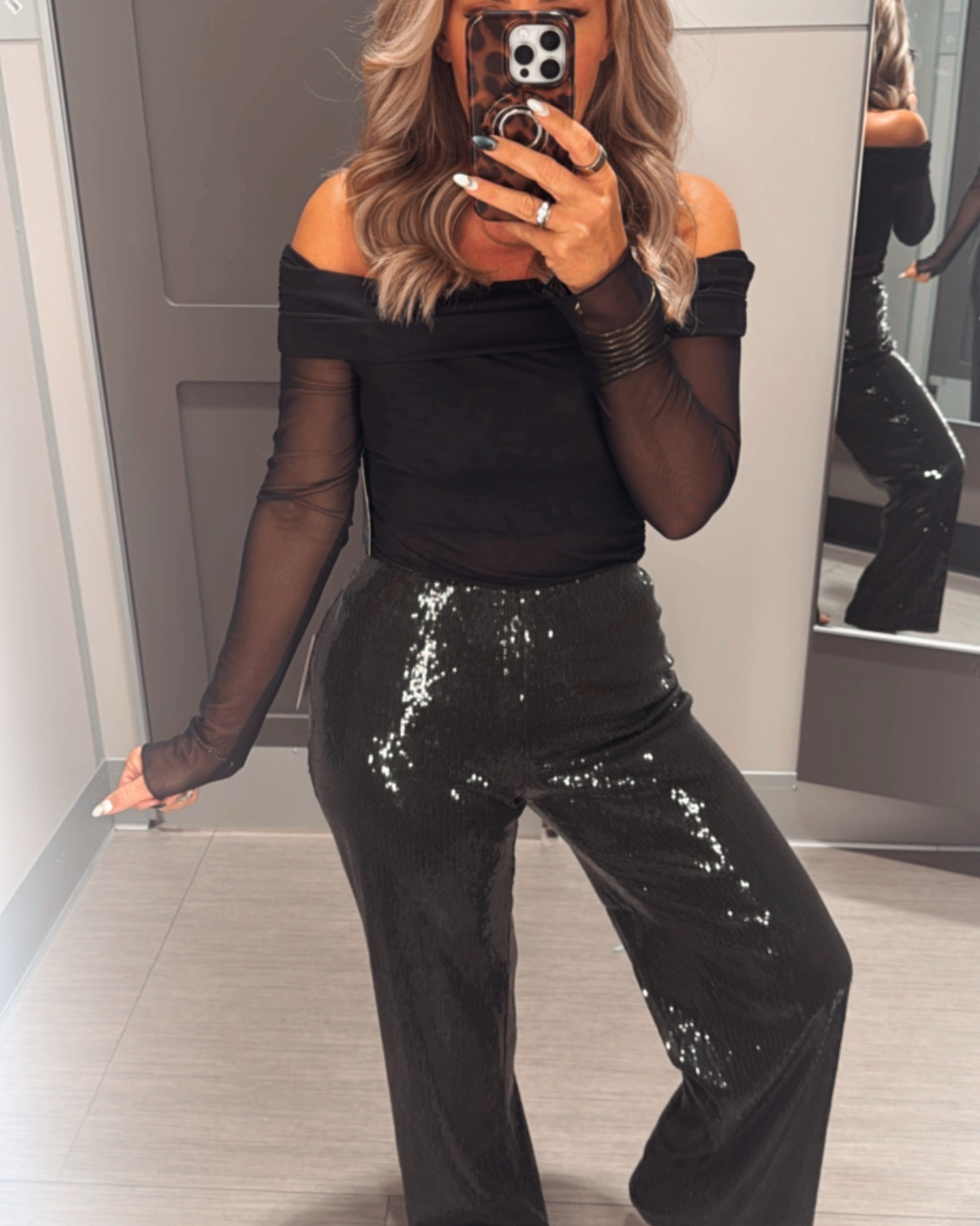 🎄Comment “TARGET” below for some of my favorite holiday finds from @target 

🎄I’m wearing a small in all.. 

🎄Happy shopping

#LTKOver40 #LTKSeasonal #LTKHoliday