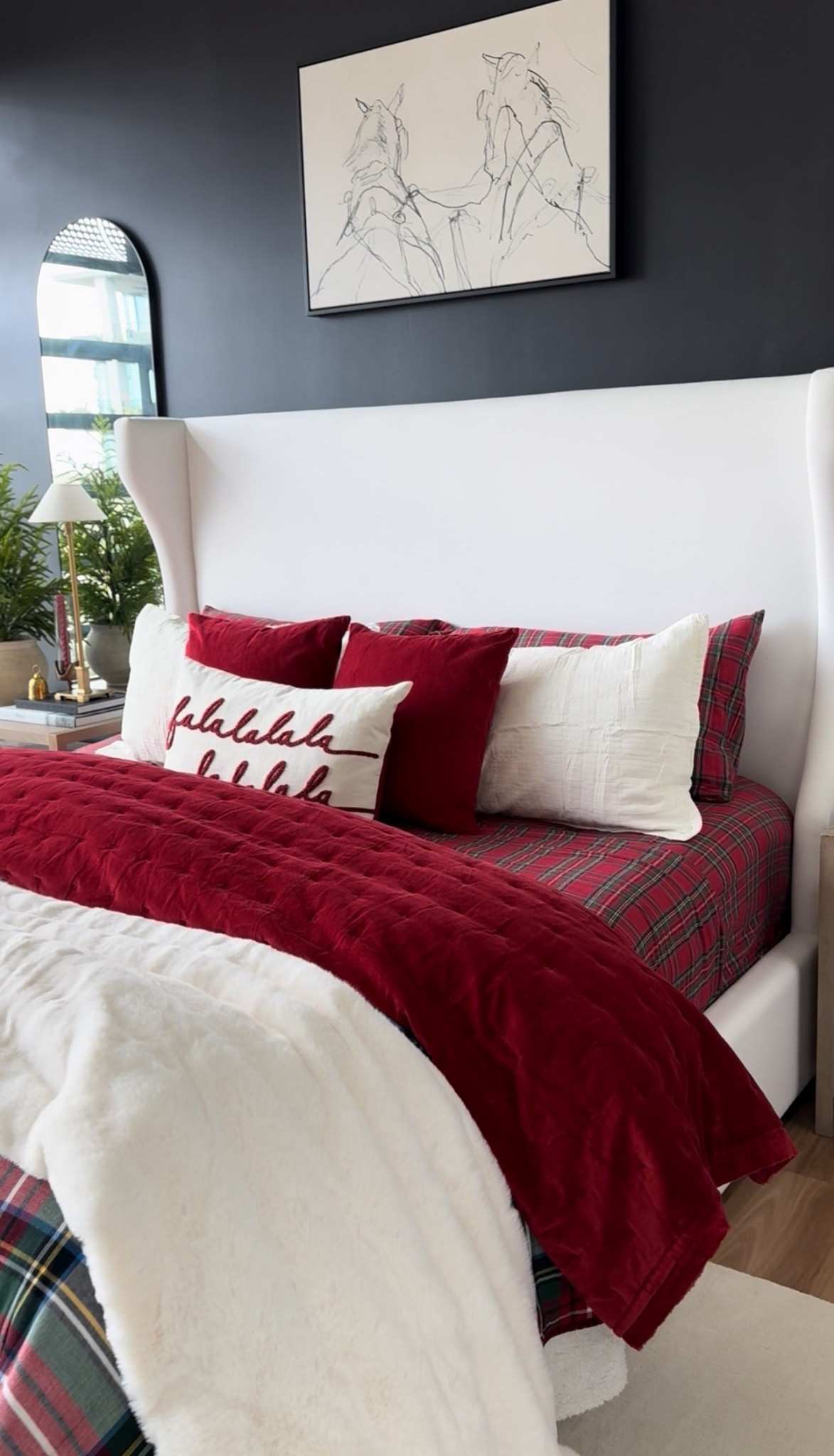 Festive Christmas bedding🎄

#LTKHome #LTKStyleTip #LTKSeasonal