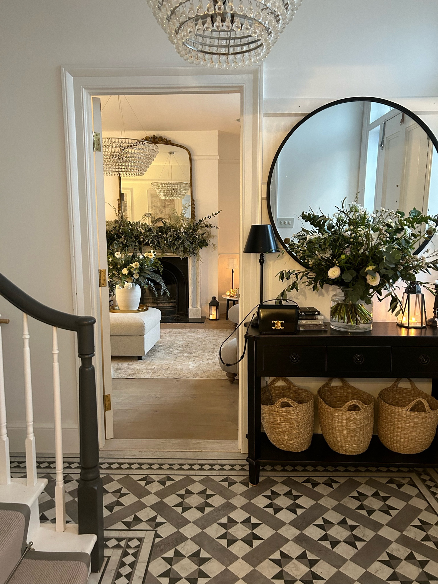 Creating a welcoming and warm entrance 

#LTKfindsunder100 #LTKhome #LTKSeasonal