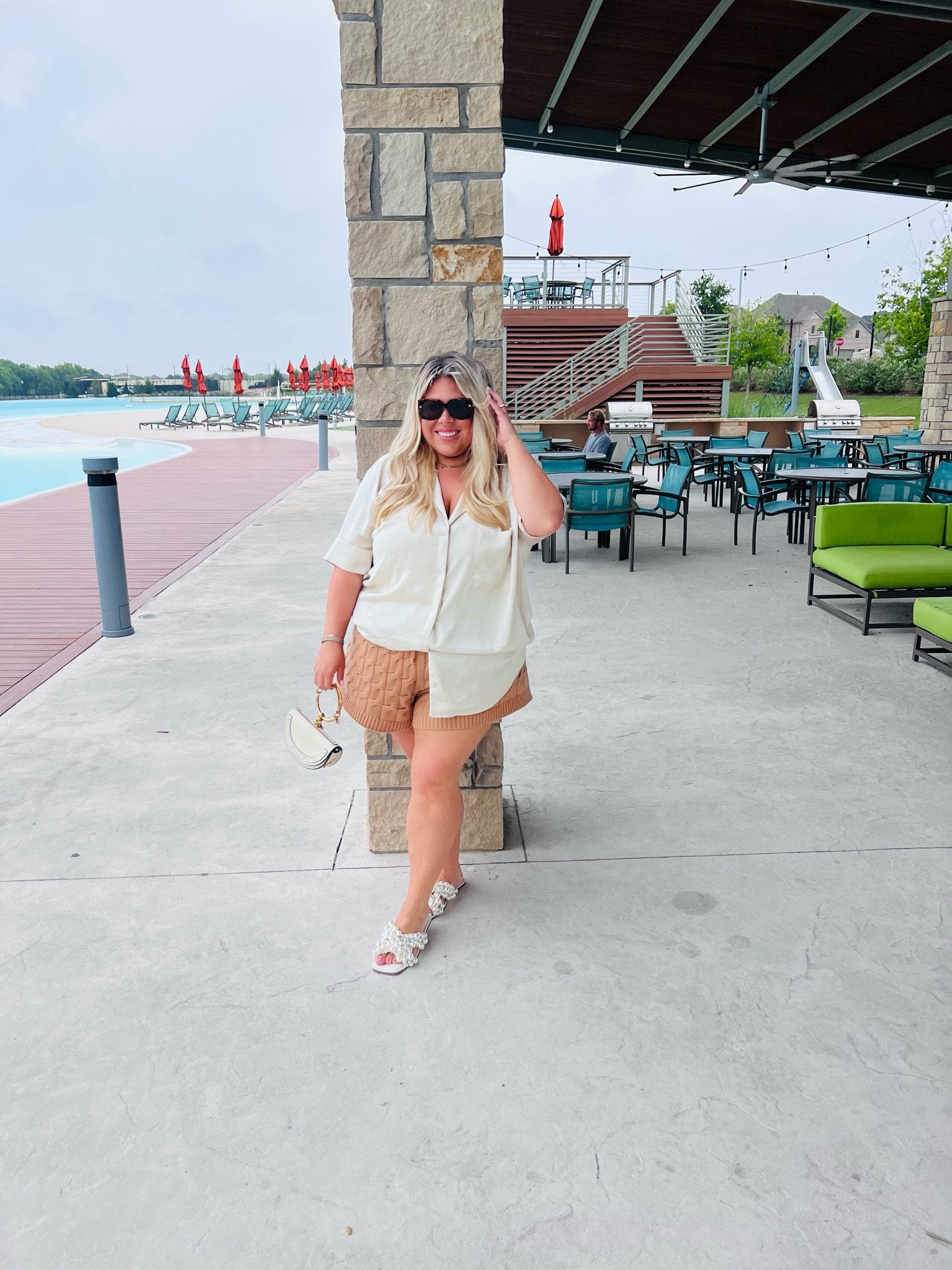 Neutrals will always be my main aesthetic. 🤎🤍🤎 

This comfy and knit outfit is sooo versatile and perfect for summer. 🤎 