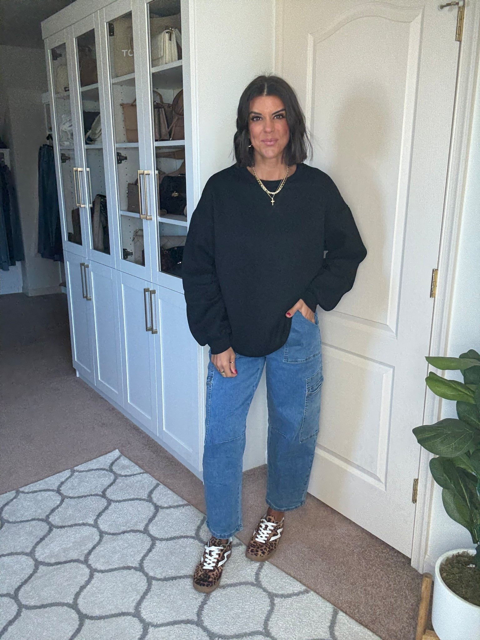 Size small in sweatshirt and jeans. Both run big

#LTKFindsUnder100 #LTKSeasonal