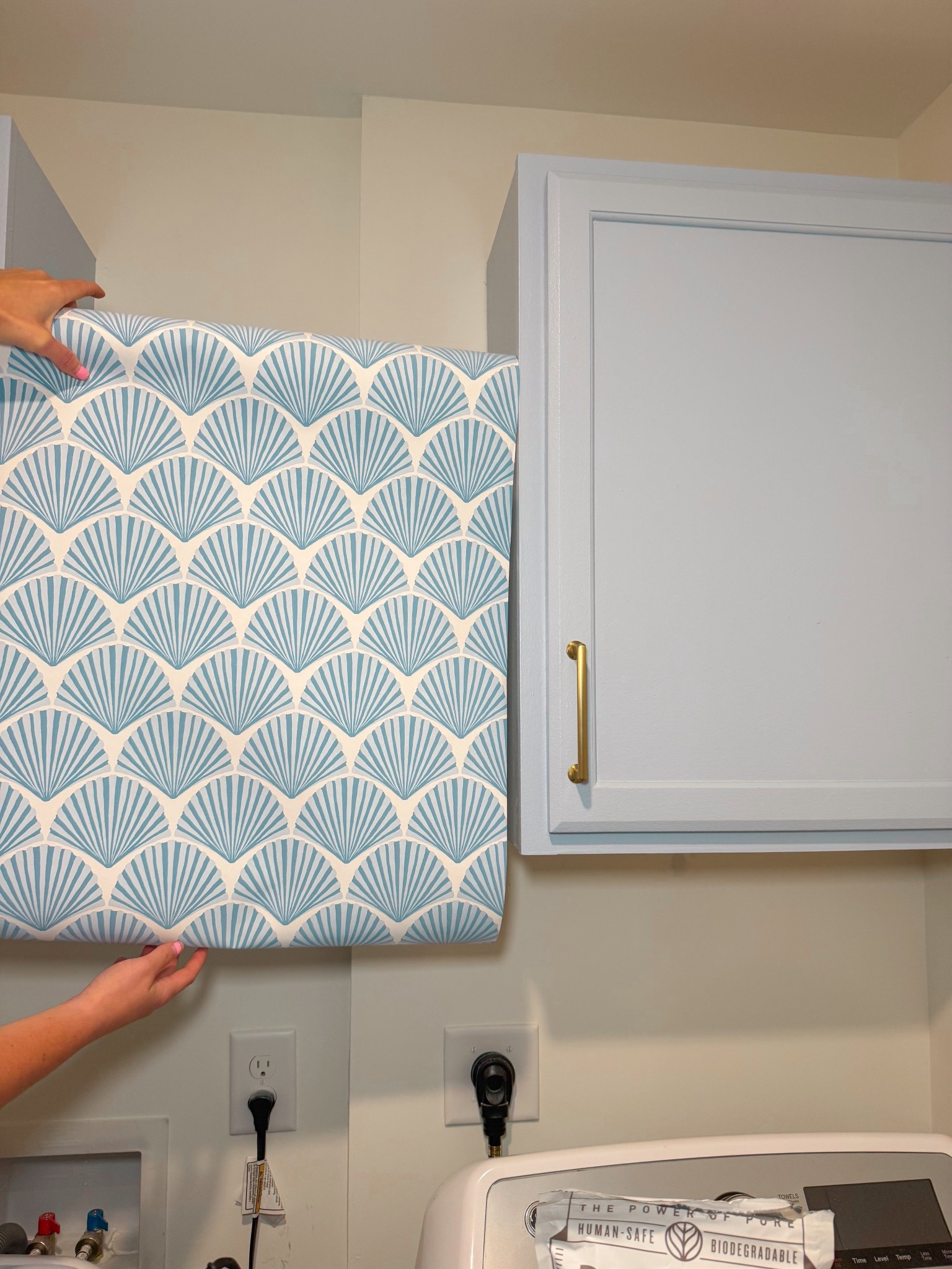 The most perfect seashell wallpaper from Serena and Lilly 🩵  🐚 

#LTKHome