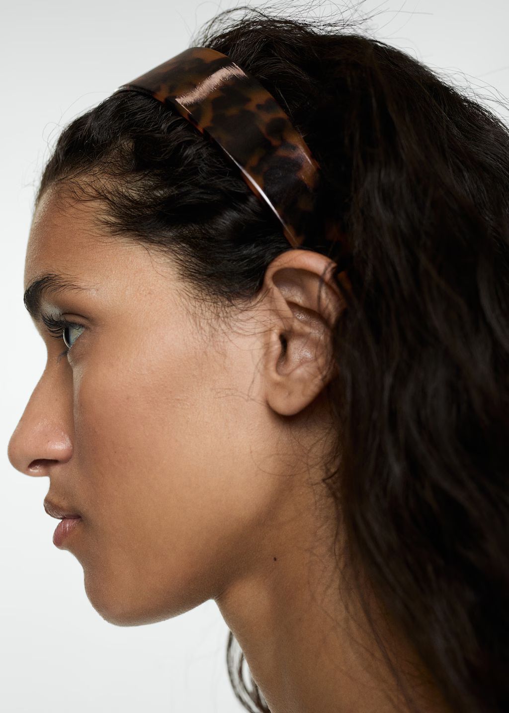 Tortoiseshell-effect headband - Woman | MANGO United Kingdom | MANGO (UK)