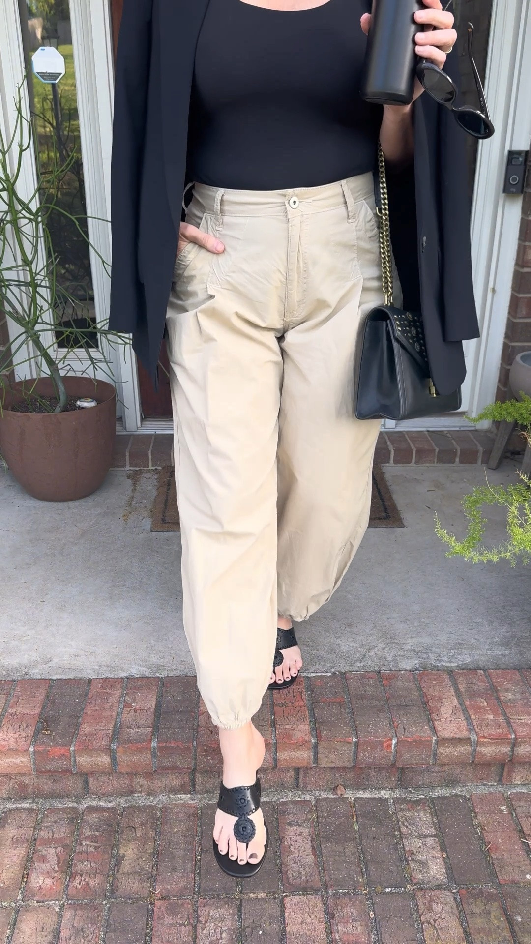As a stylist I’m picky about sandals — they need to be comfortable, versatile, and worth the investment. Jack Rogers checks every box. I was gifted 5 pairs from their spring collection and I’m breaking them all down for you here. Every single one is linked below! 👇

#LTKgrwm #LTKmomlife #LTKOver40
