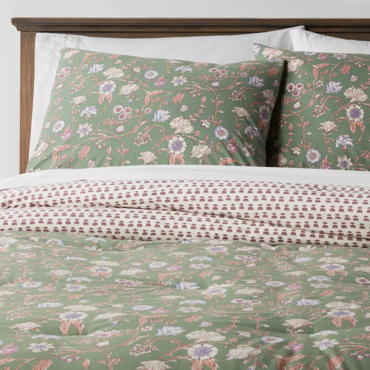 Boho Reversible Printed Comforter & Sham Set Green Floral - Threshold™ | Target