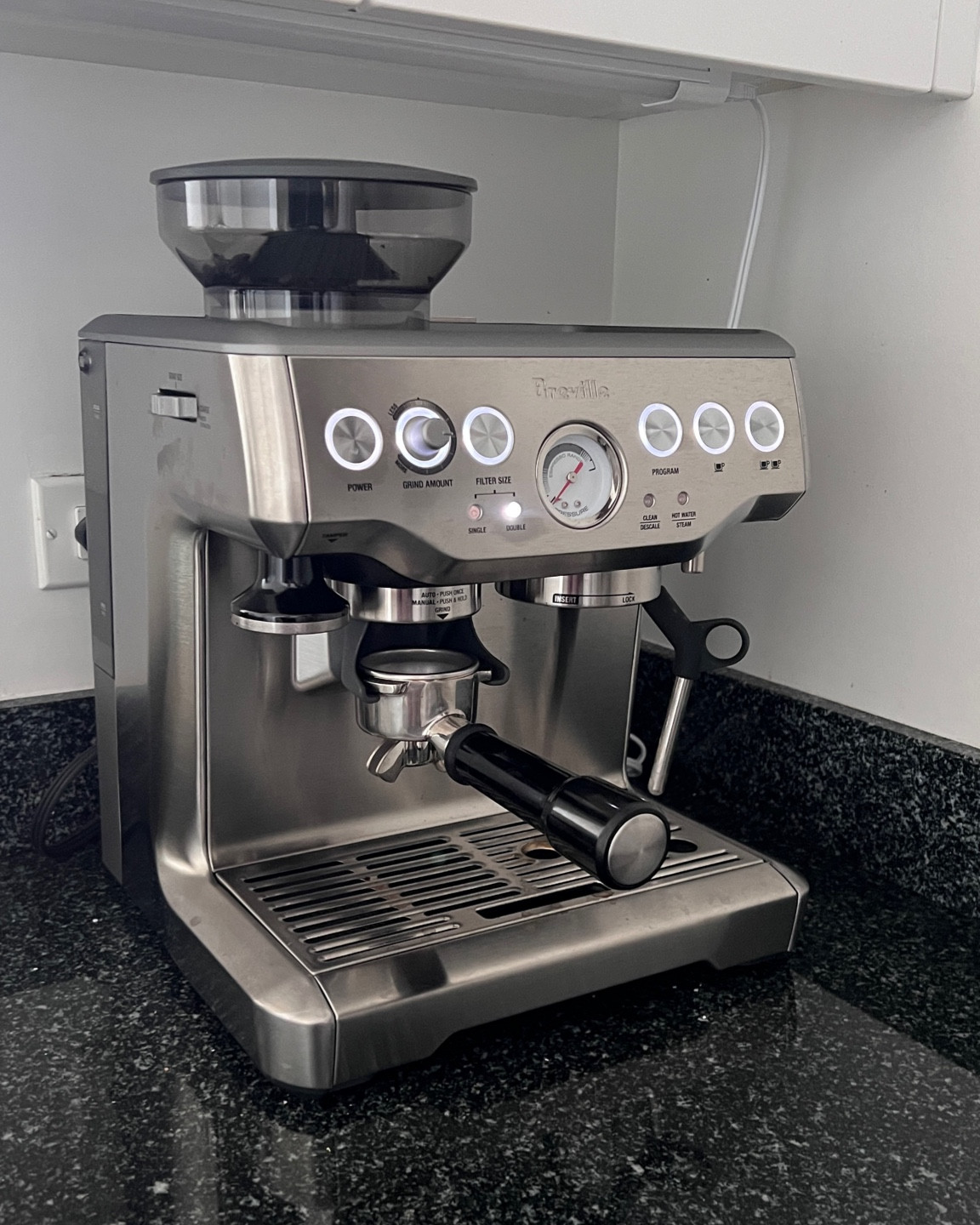 Breville Espresso Machine - a home favorite 

Amazon home finds | amazon home | espresso machines | 

#espressomachine #espresso #amazonhome 

#LTKSeasonal #LTKFind #LTKhome