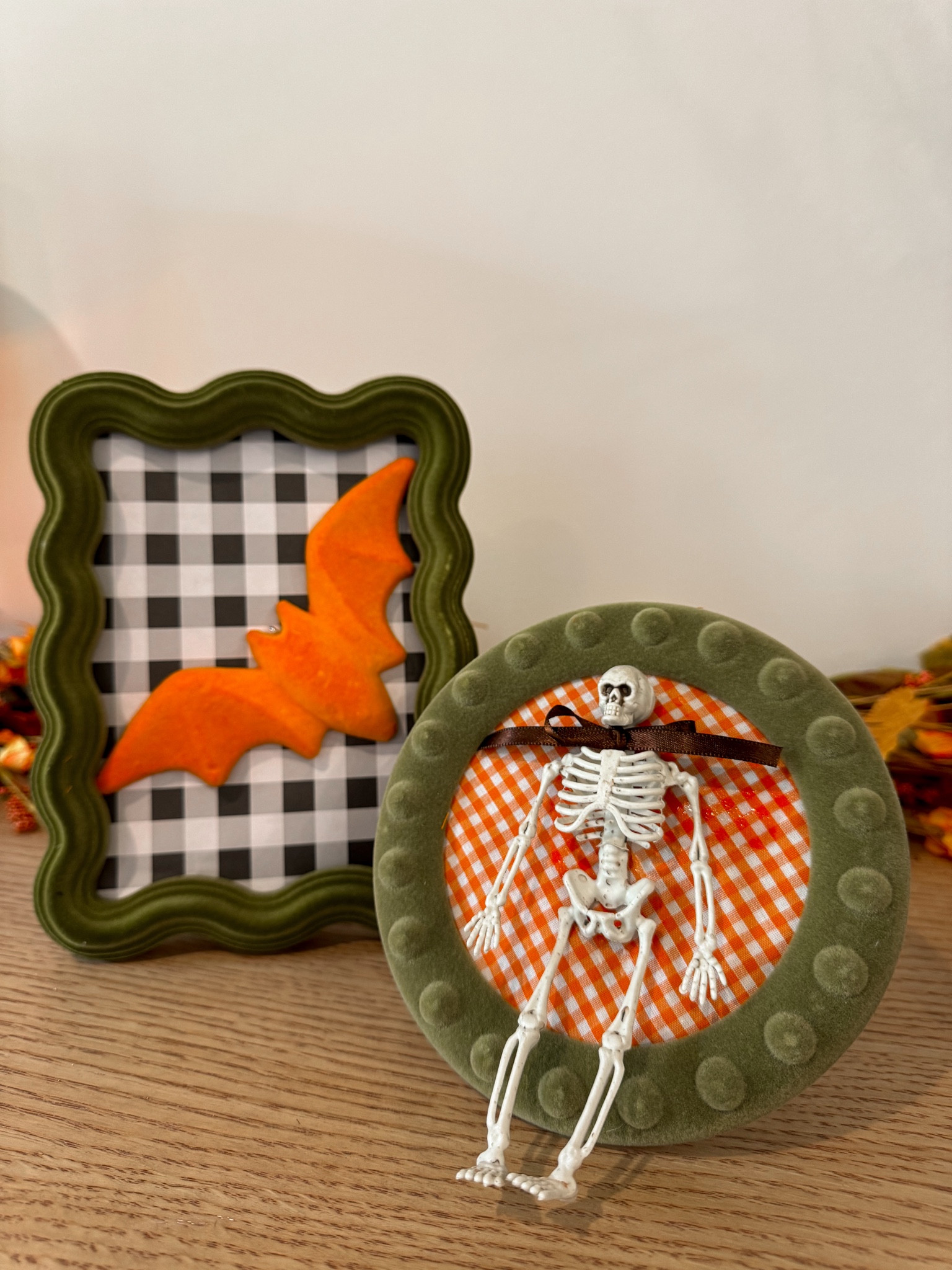 Easy DIY Halloween decor👻🖤

The spooky DIY picture frames are the perfect easy and cheap Halloween decor DIY that anyone can do!! 

#LTKHome #LTKSeasonal