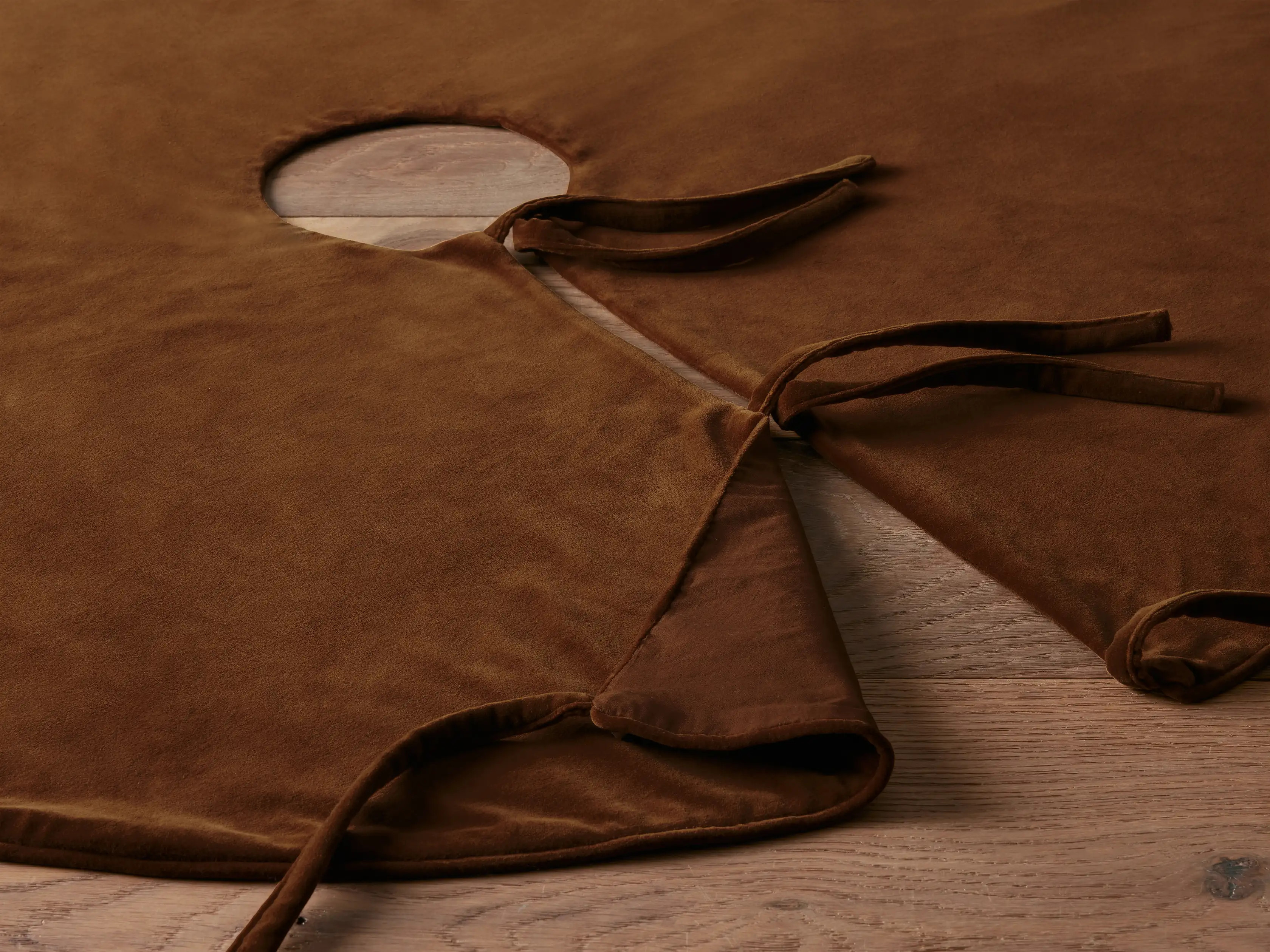 Velvet Tree Skirt | Arhaus