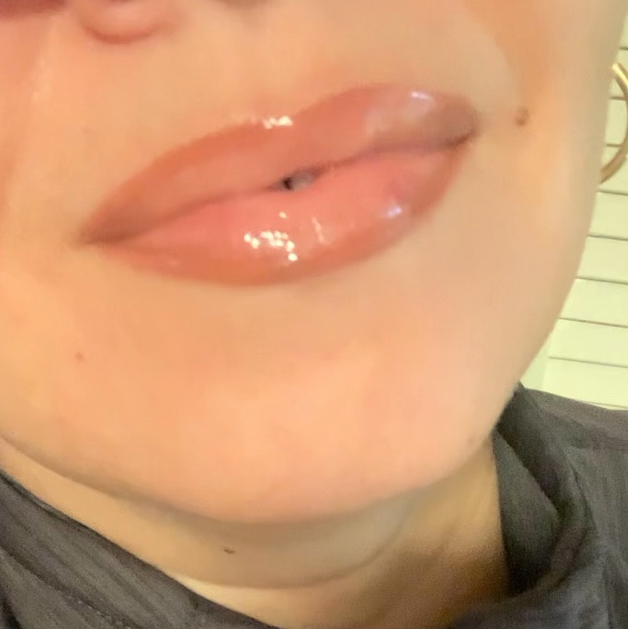 I just picked up these items randomly and created this lip.  I received so many compliments so I wanted to share it with y’all. Makes a great summer lip!!!
Fenty Fu$$y, MAC LINERS in Strip down and Stone

#LTKbeauty #LTKover40 #LTKSeasonal