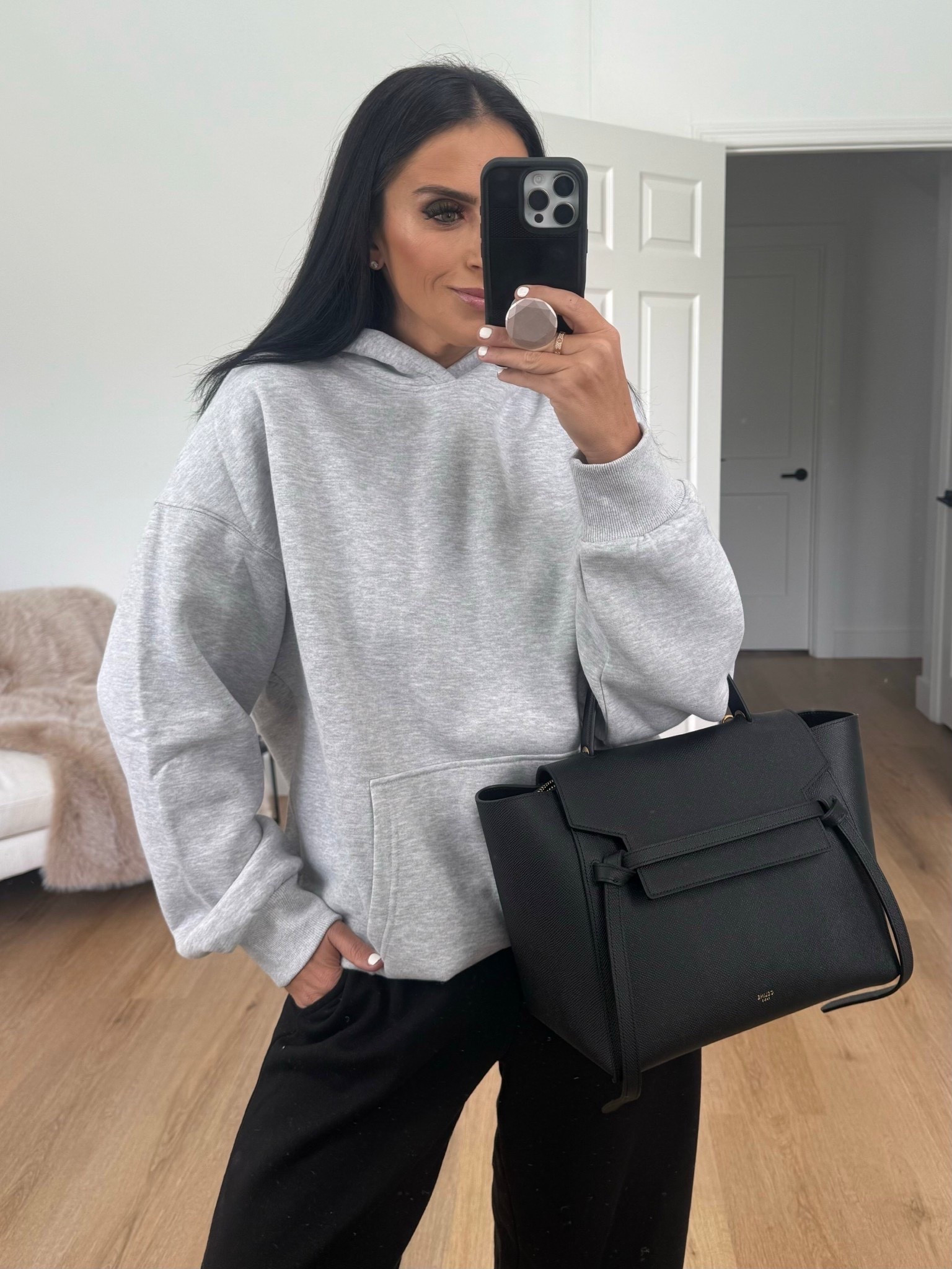 Amazon gray oversized hoodie wearing size medium. Walmart wide leg foldover fleece sweatpants only $11

Looks similar to Aritzia cozy sweatfleece mega raglan hoodie 