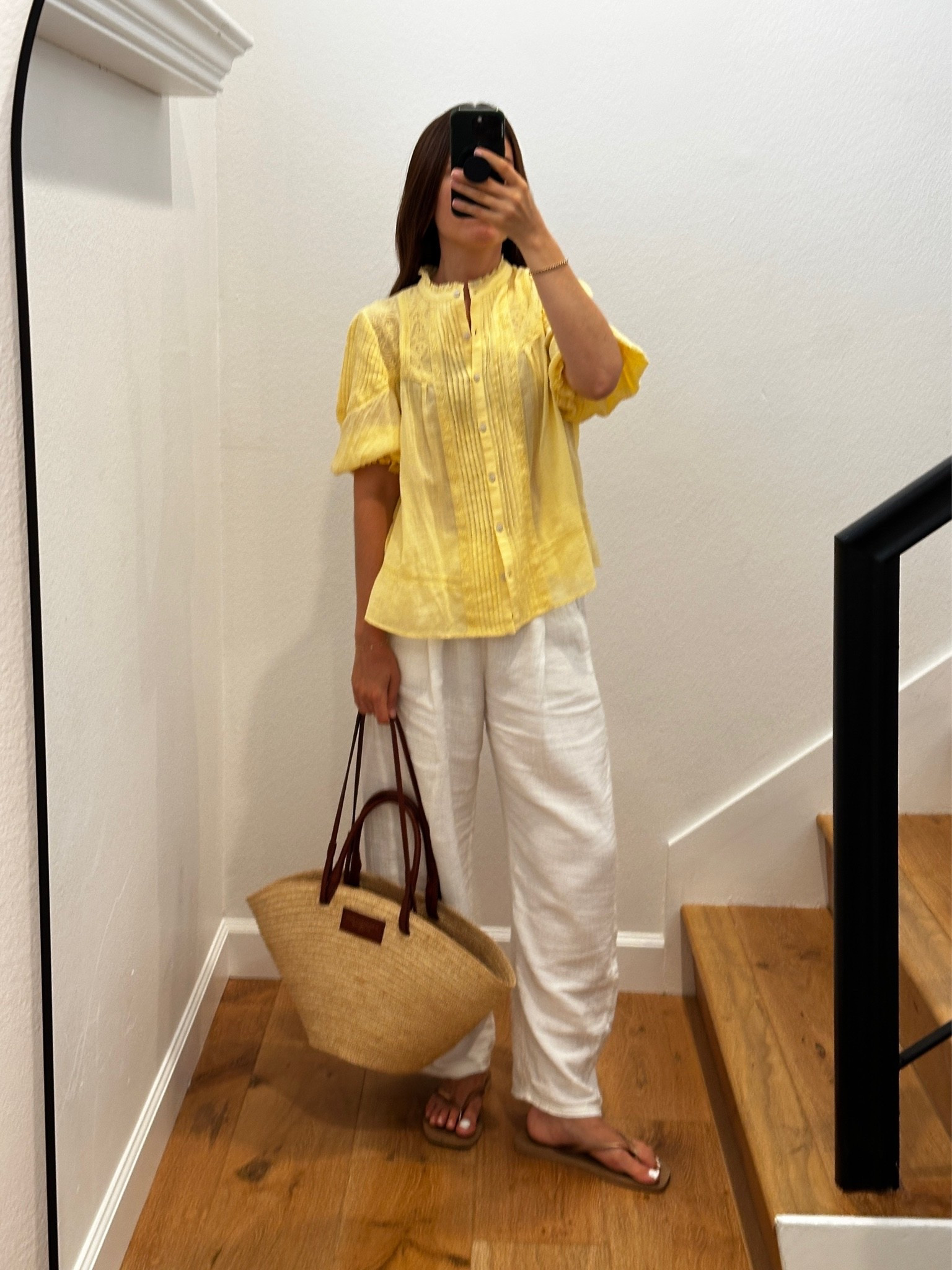 Chic comfy summer outfit 💛

#LTKootd #LTKgrwm #LTKSeasonal