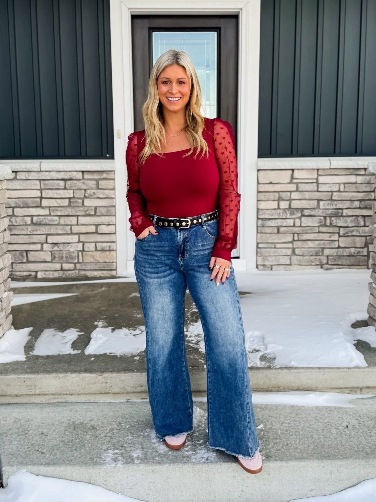 Simple date night look! The simple little hearts on the sleeve just take it over the top! 

#LTKootd #LTKValentine #LTKMidsize