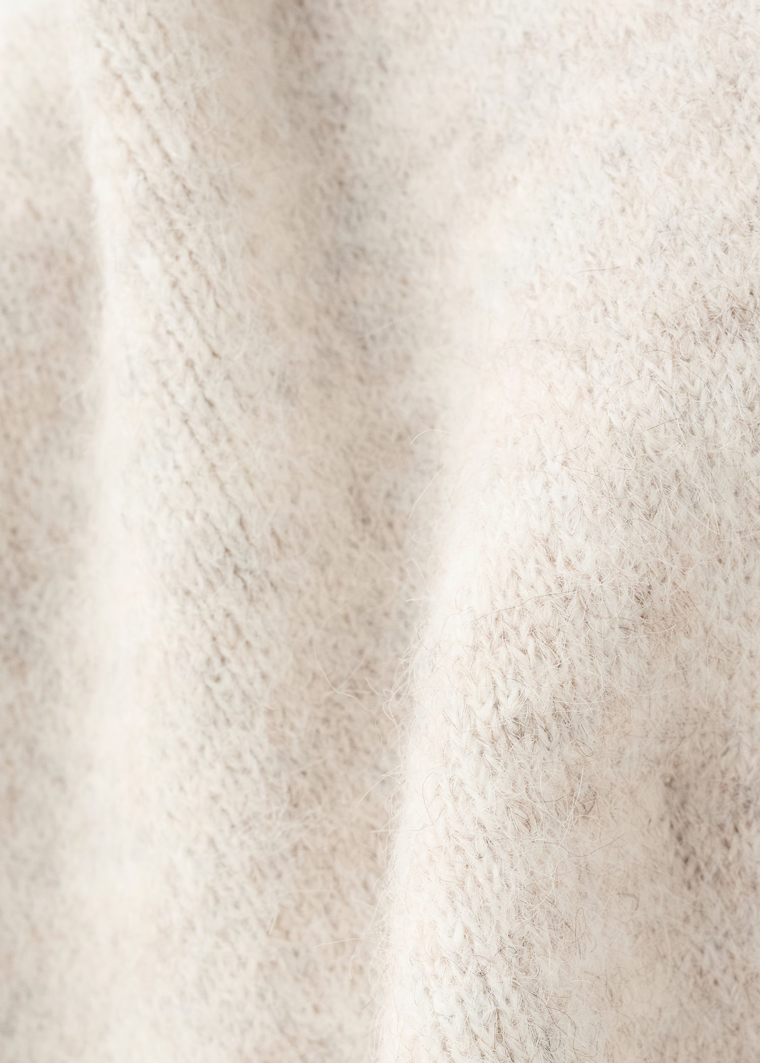 Shawl with fringed edges | Mango (US/MX/AU)