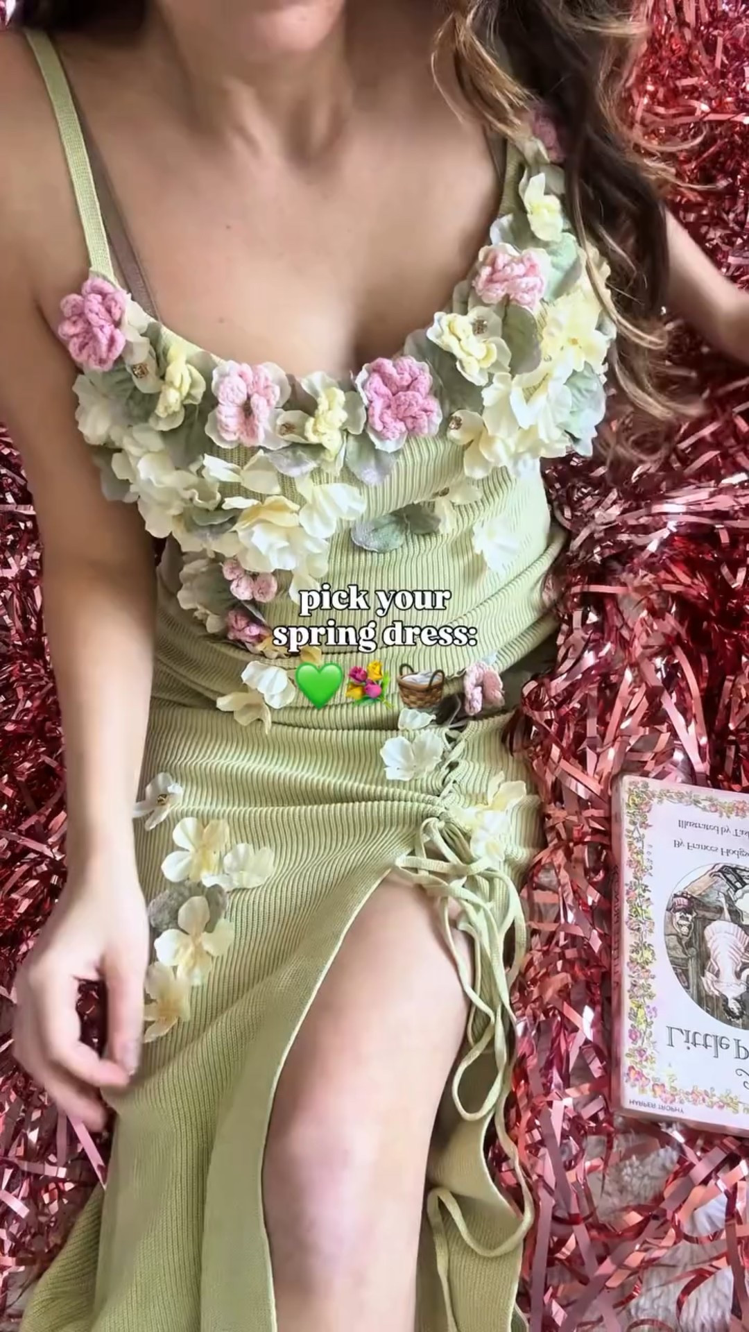 spring is such a magical season ❣️

code LUIZAPARRELLA to save @lacemadeofficial 

dress 1 green chanson
dress 2 blue bell
dress 3 jasmine dreamcatcher