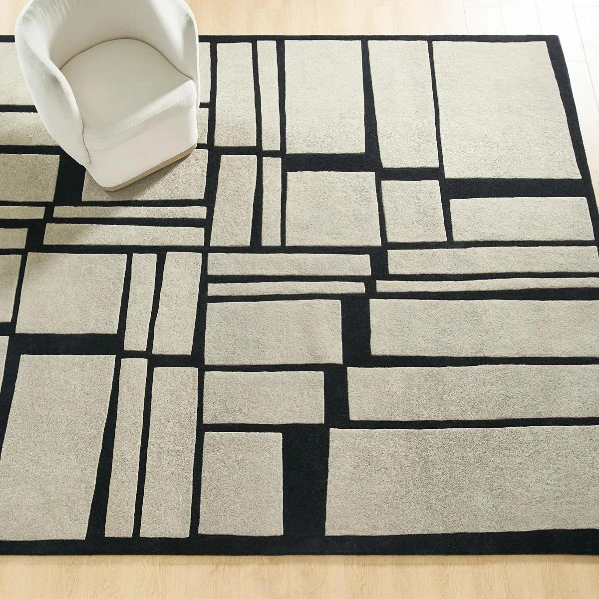 Novak Wool Rug - Natural/Black | Z Gallerie