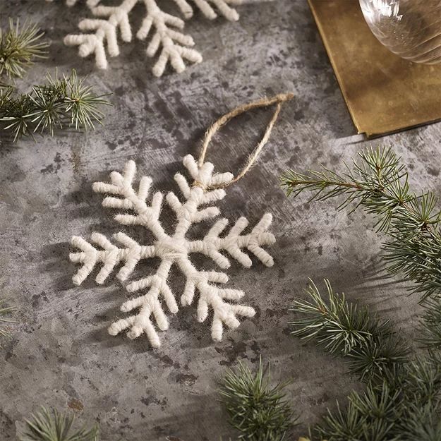 Woollen Snowflake Decoration – Small | The White Company (UK)