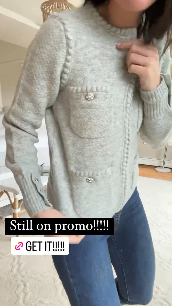 Wearing xxs in sweater
Jeans/ tts : 25 reg 


#LTKHolidaySale #LTKSeasonal #LTKHoliday